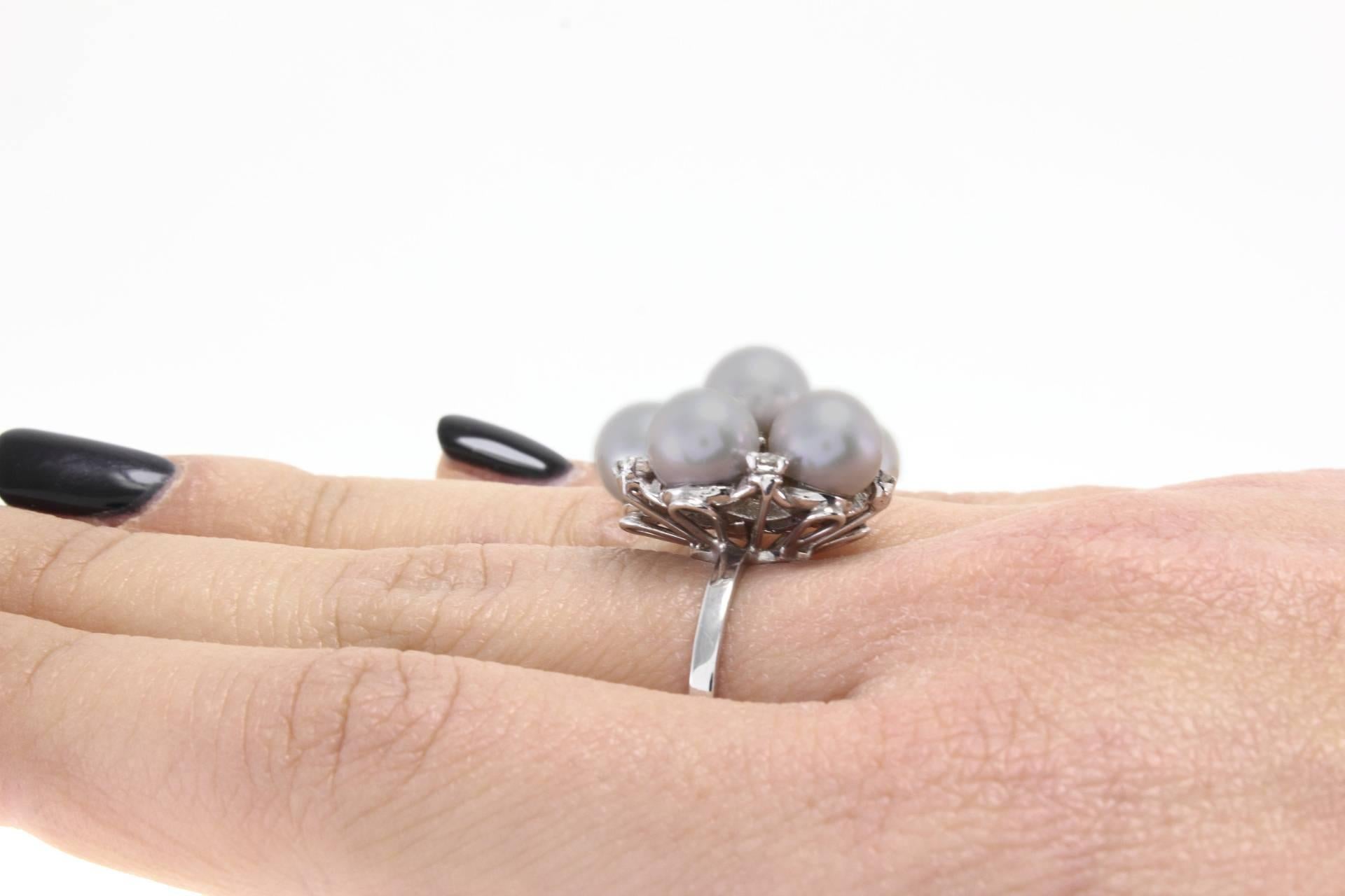 Women's Luise Flower Grey Pearl Diamond White Gold Ring