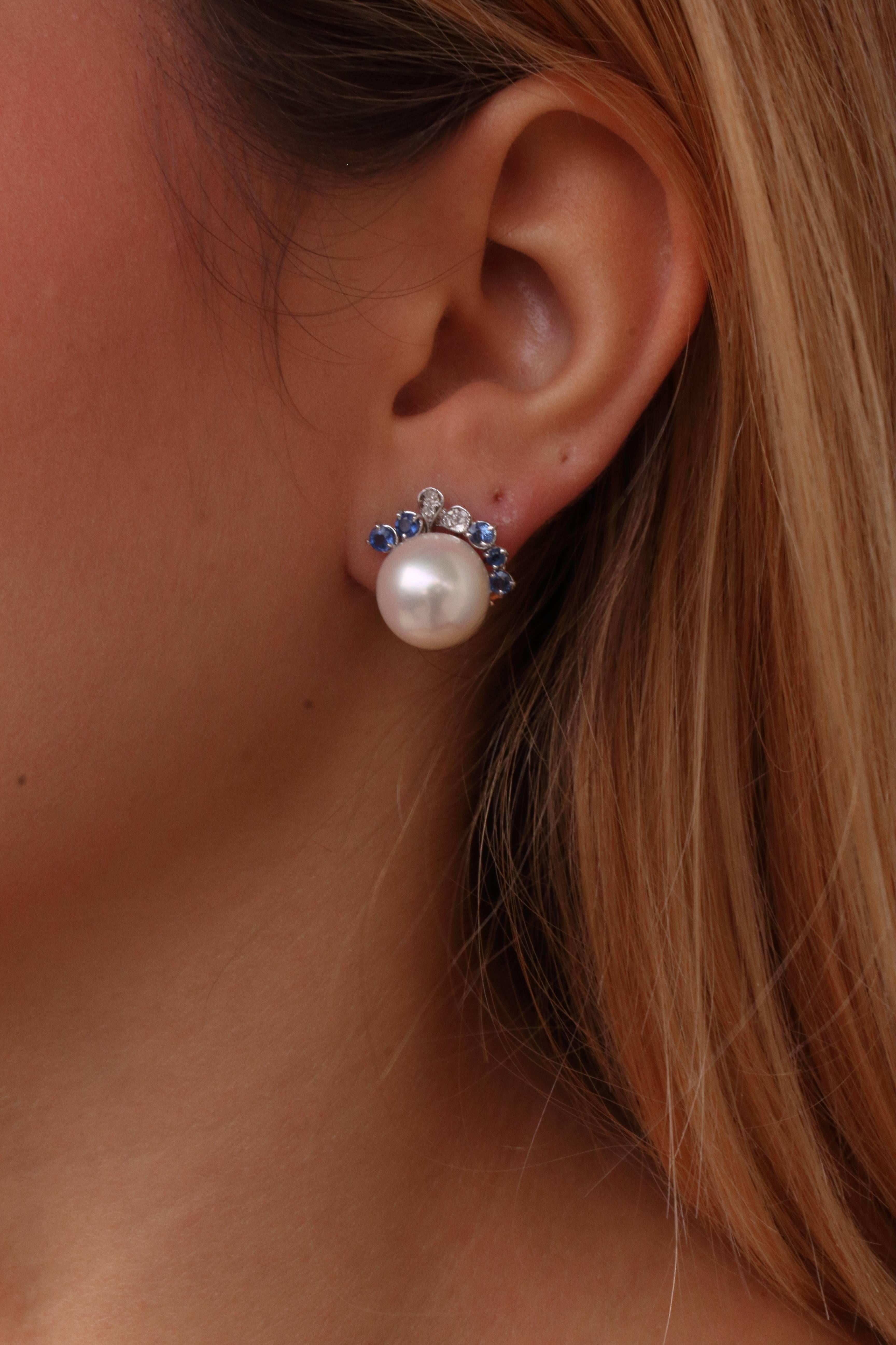 Sapphire Diamond Pearl Gold Earrings In Good Condition In Marcianise, Marcianise (CE)