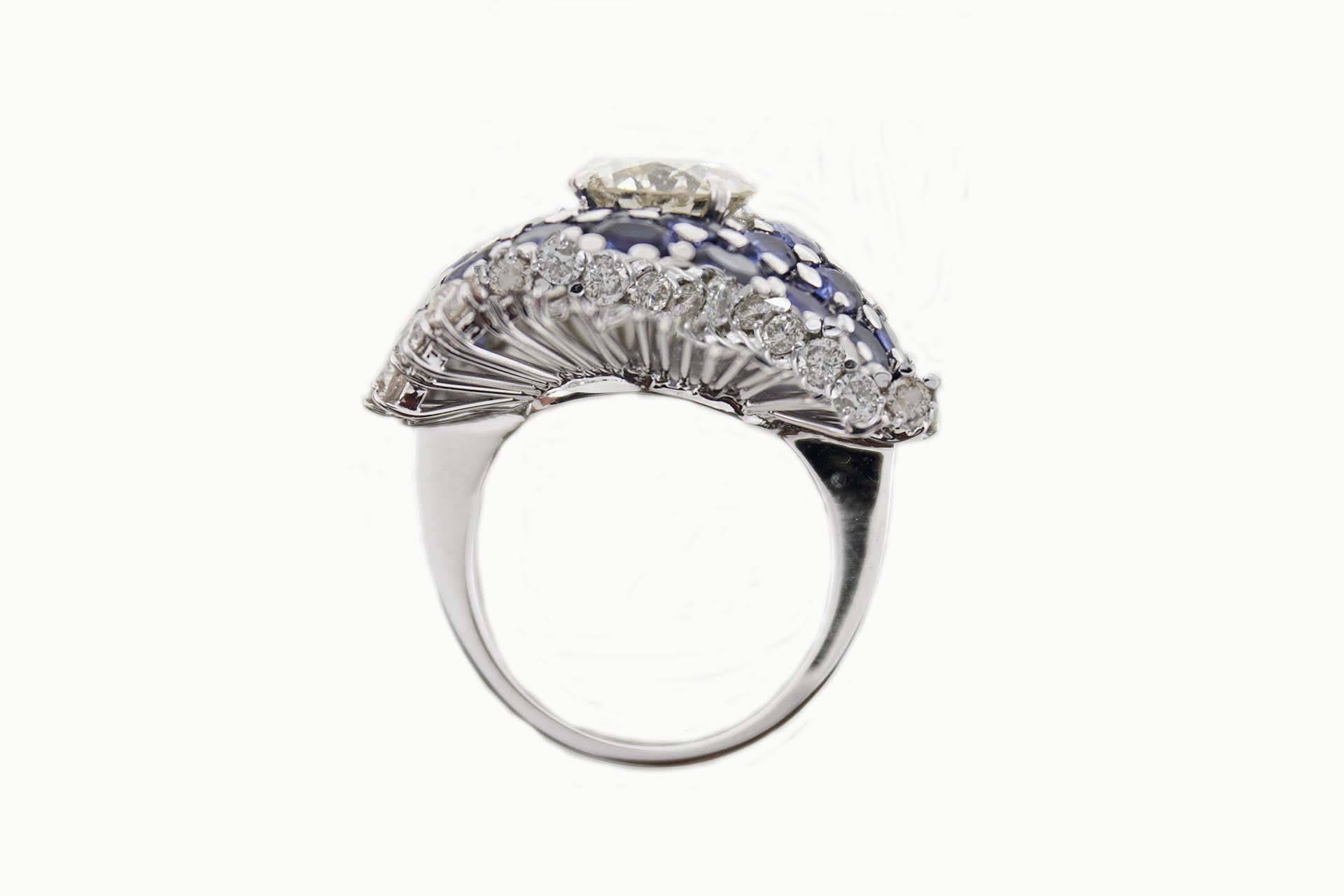 Sapphire Diamond Gold Dome Ring In Good Condition In Marcianise, Marcianise (CE)