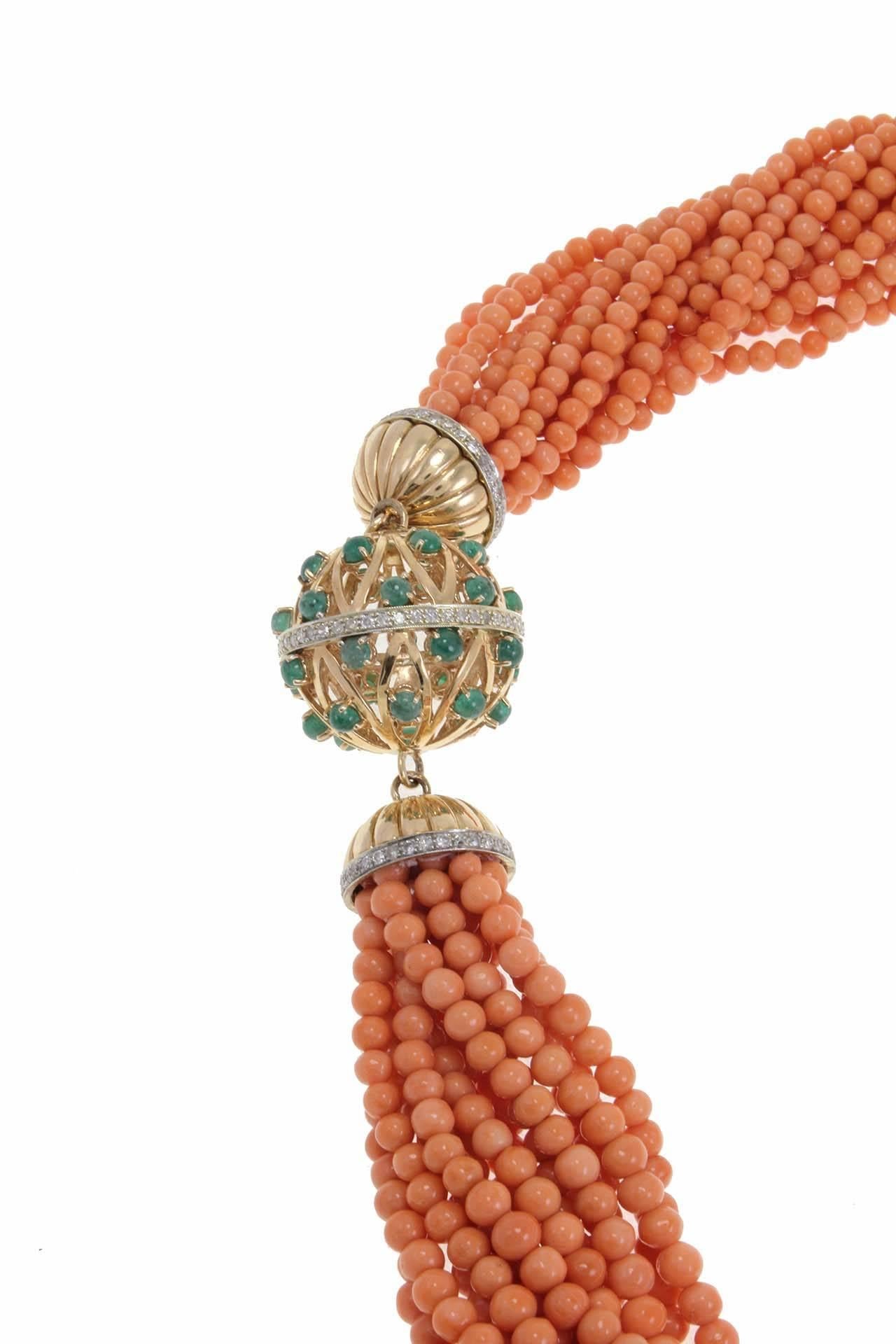 Diamonds, Emeralds, Orange Beaded Rows Coral, Gold Multi-Strand/Beaded Necklace In Excellent Condition In Marcianise, Marcianise (CE)