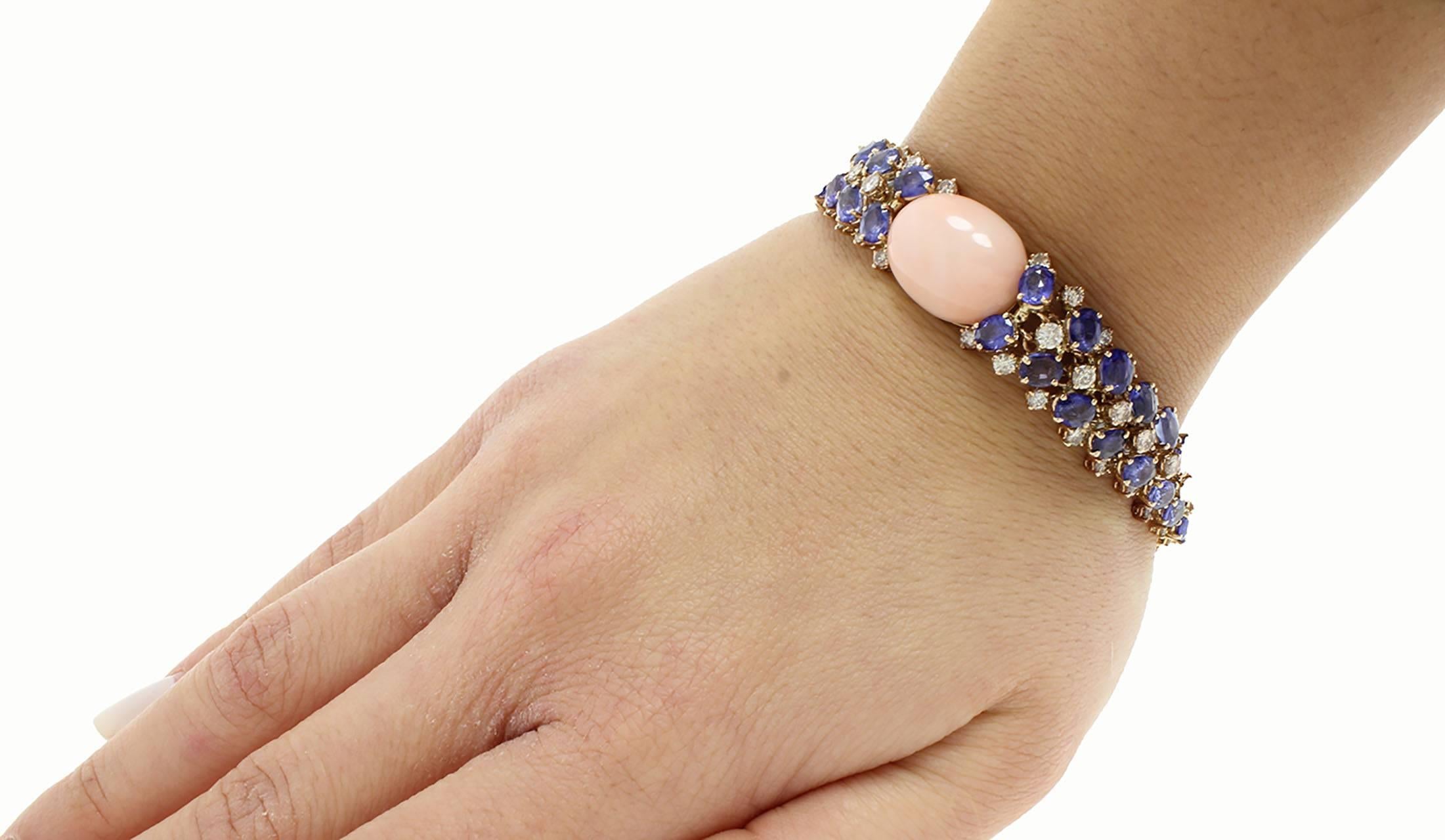 Women's Diamond Sapphire Coral Retro Gold Bracelet For Sale