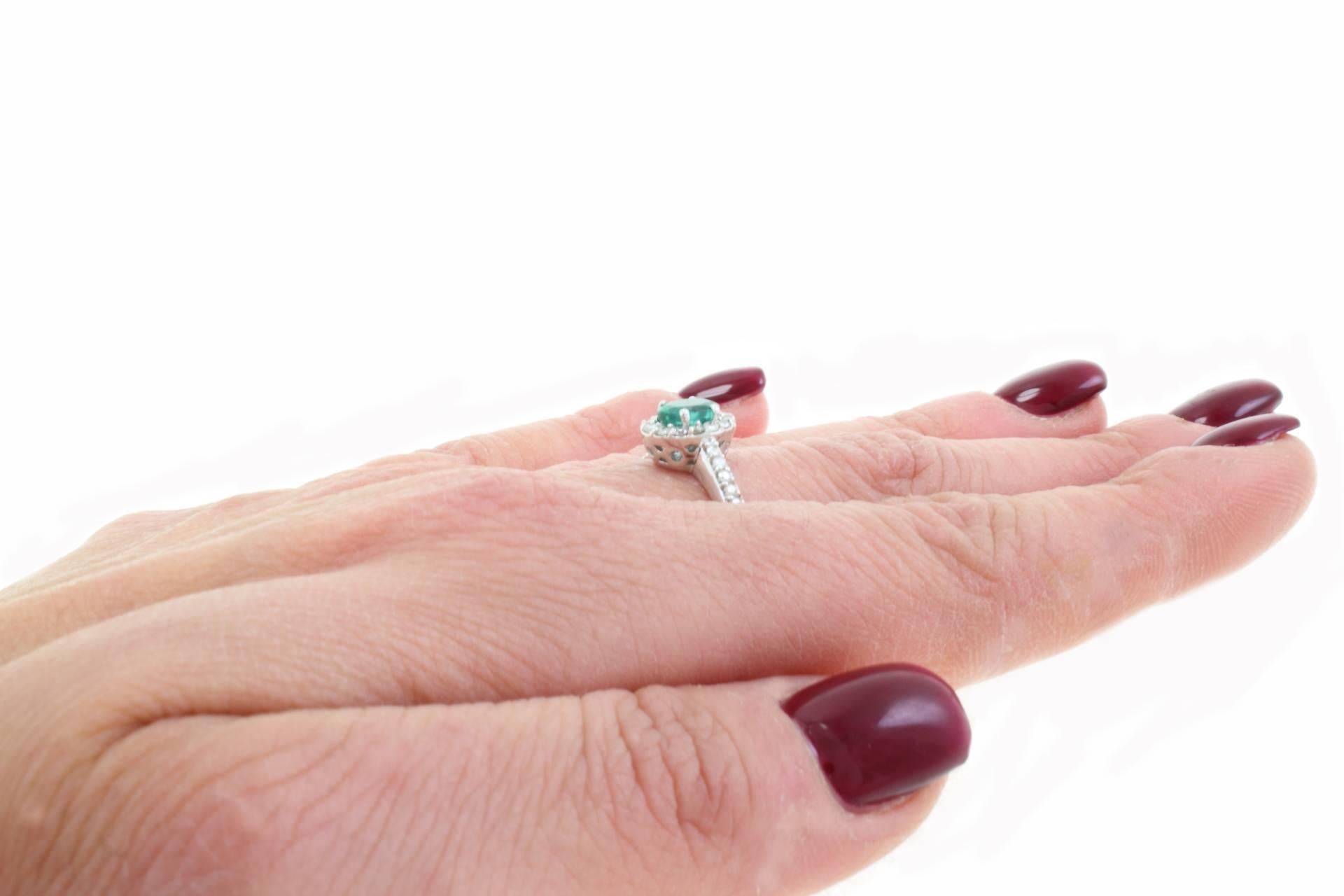 Women's Emerald Diamond Gold Solitaire Ring