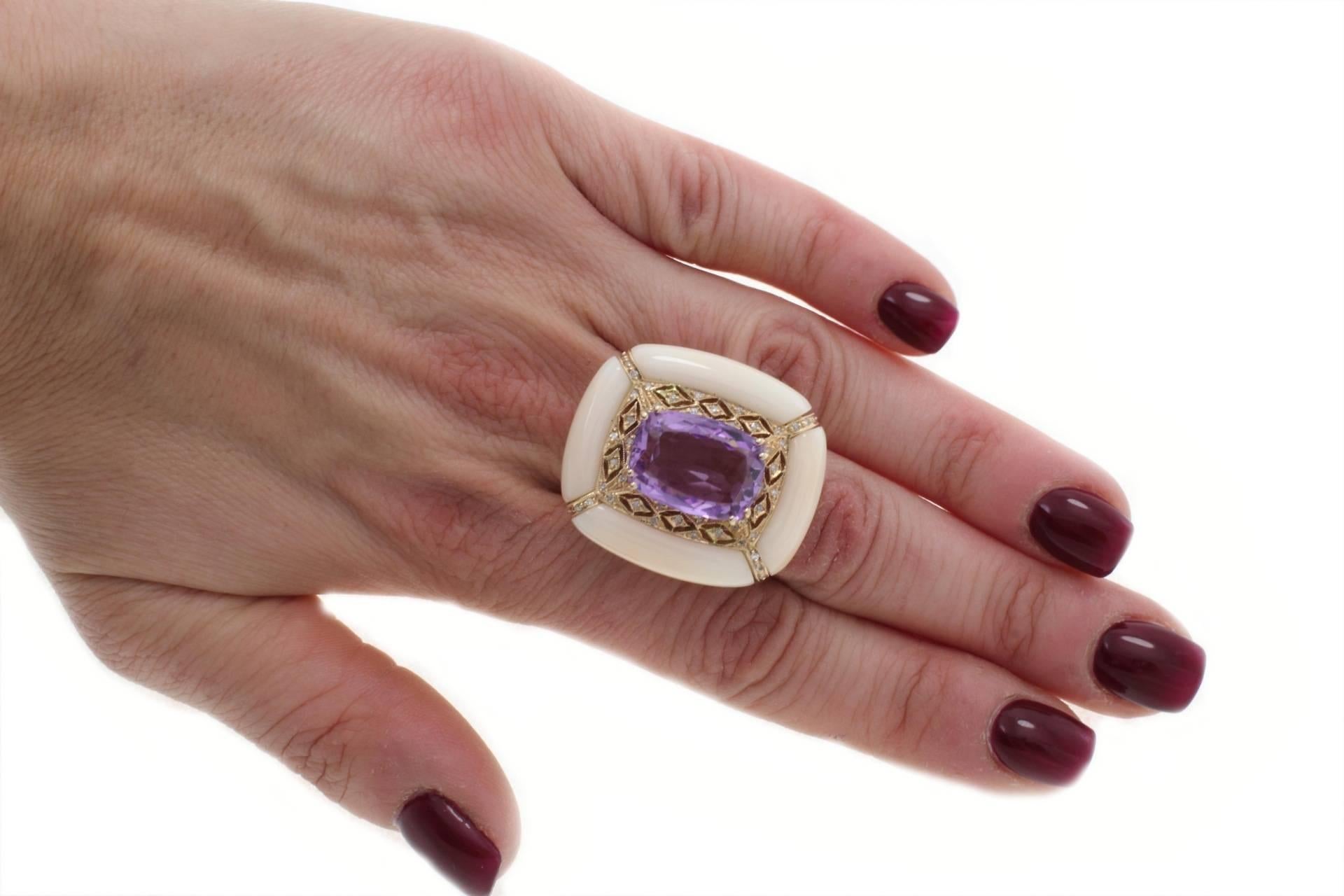 Amethyst Pink Coral Diamond Gold Ring In Good Condition In Marcianise, Marcianise (CE)