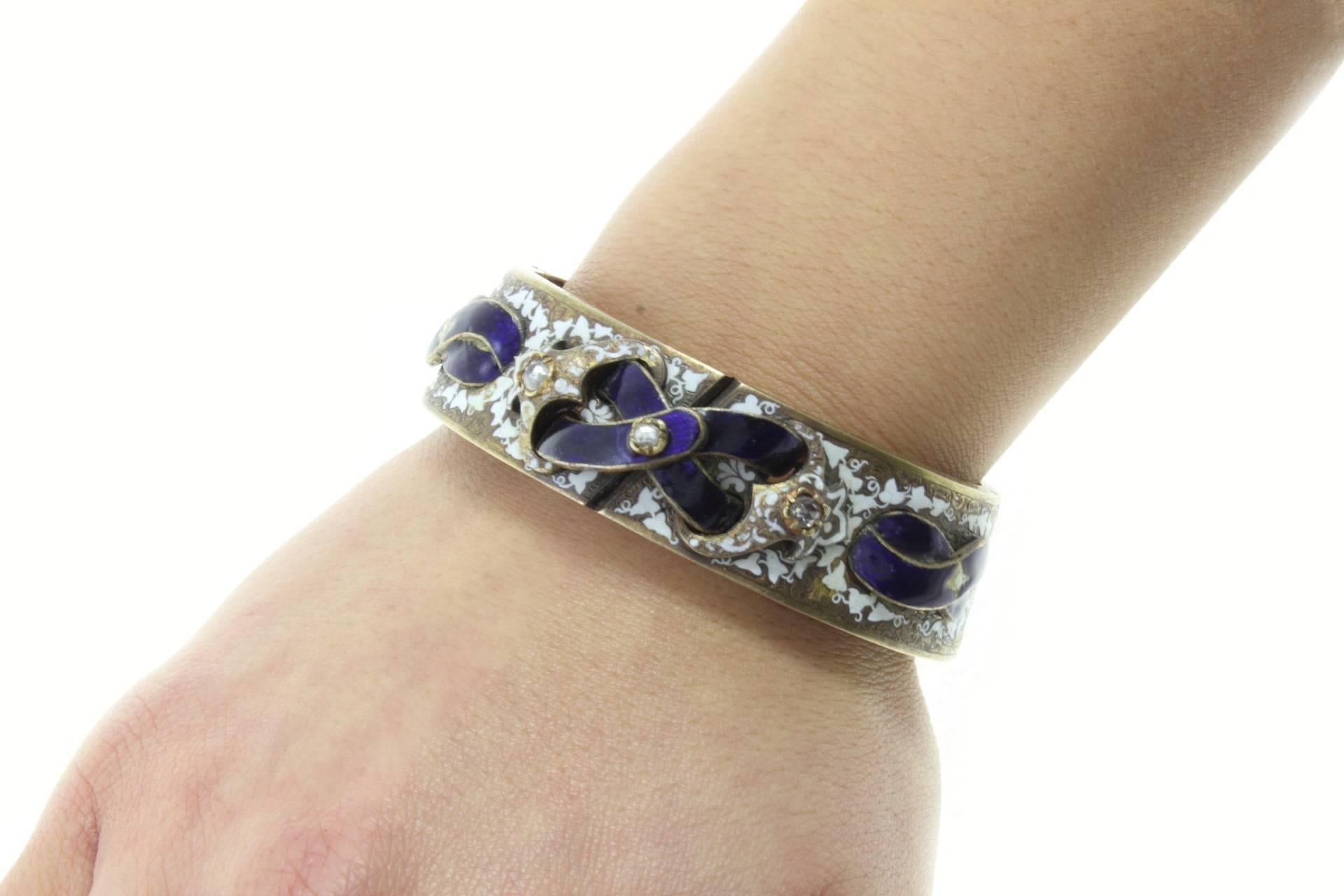 Mixed Cut Three Diamond Enamel Gold Bracelet