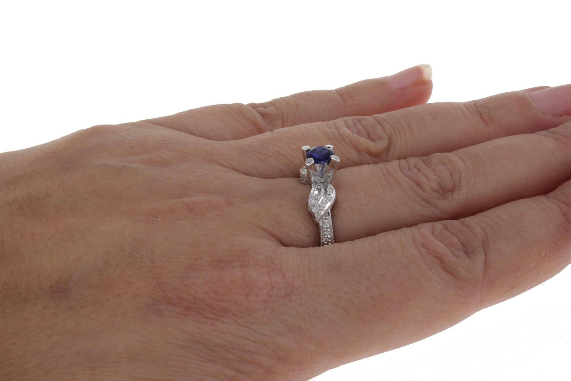 Women's Sapphire Diamonds 18 Karat White Gold Ring For Sale