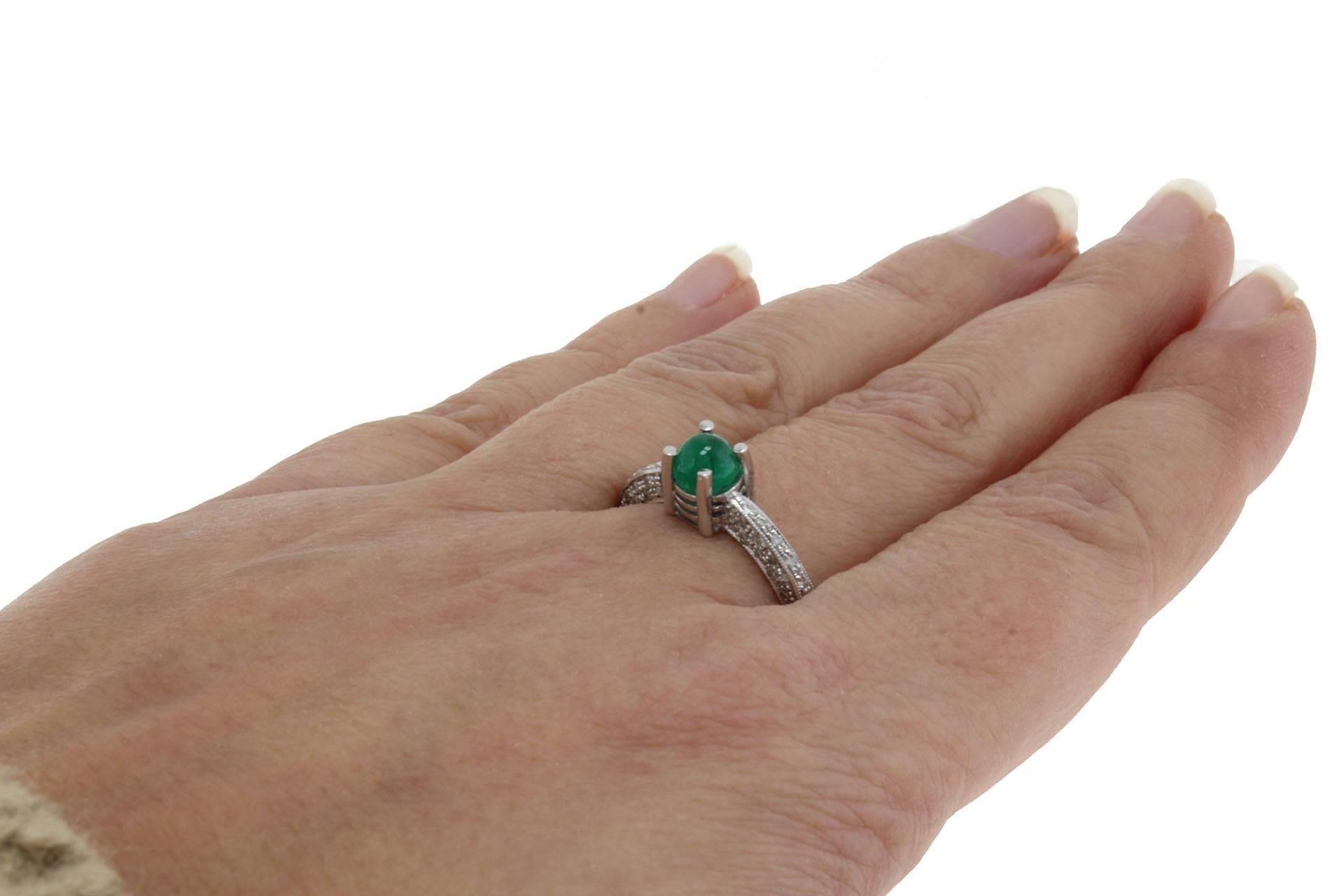 Emerald Diamonds 18 Karat Gold Ring In Good Condition In Marcianise, Marcianise (CE)