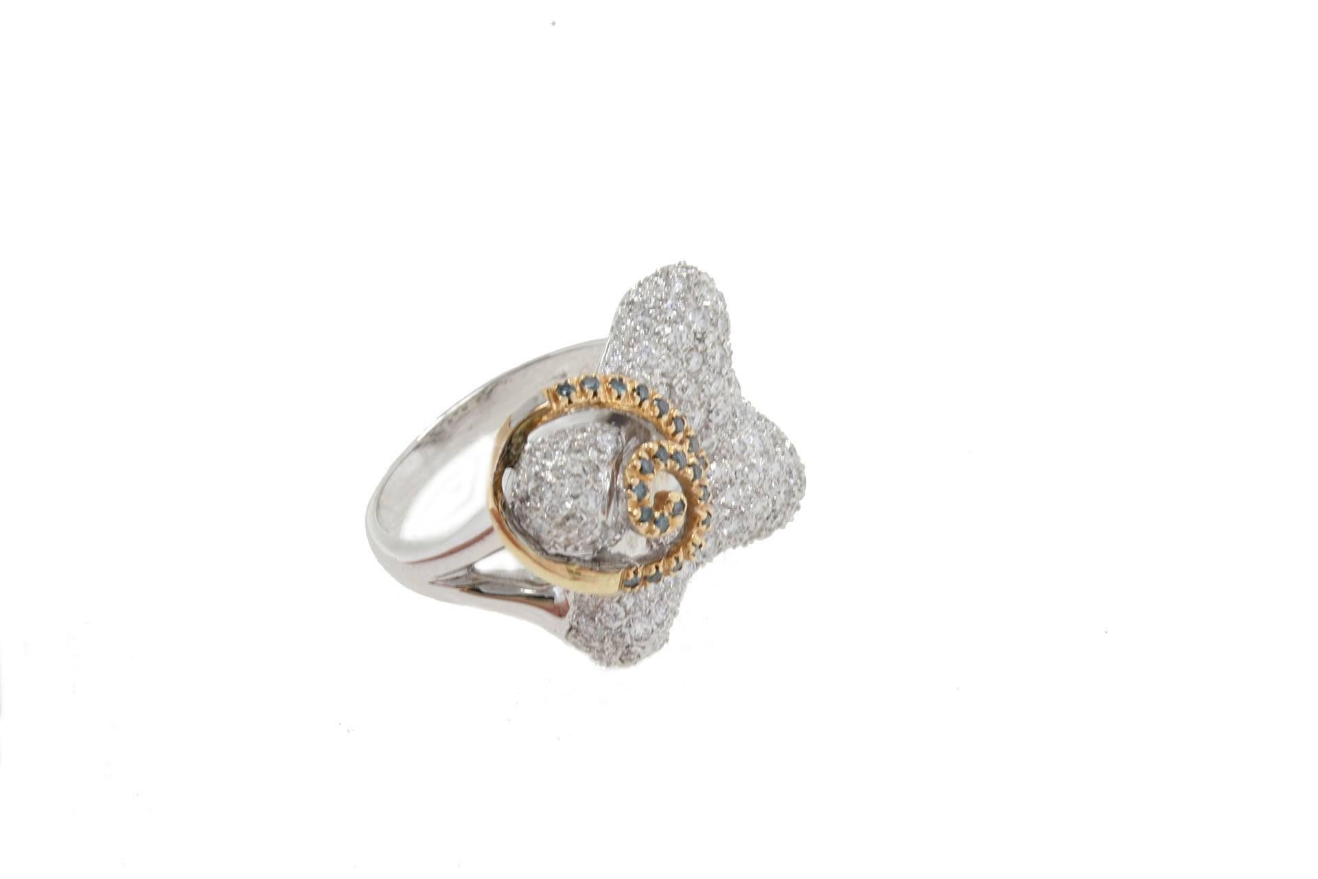 Modern Diamonds 18 kt  White and Yellow Gold Fashion Ring For Sale