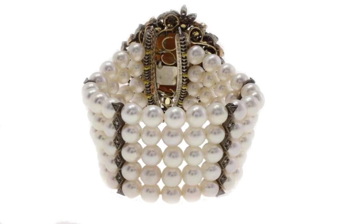 Pearls Diamond Topaz and Cameo Gold and Silver Bracelet In Good Condition In Marcianise, Marcianise (CE)