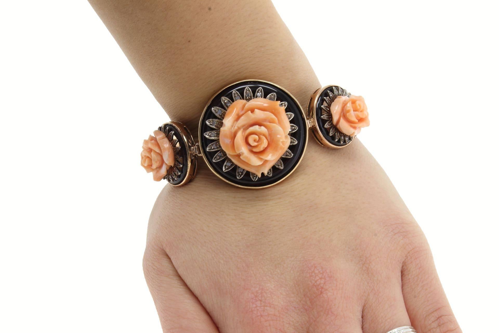 Rose Corals Onyx Diamond Gold and Silver Bracelet In Good Condition For Sale In Marcianise, Marcianise (CE)