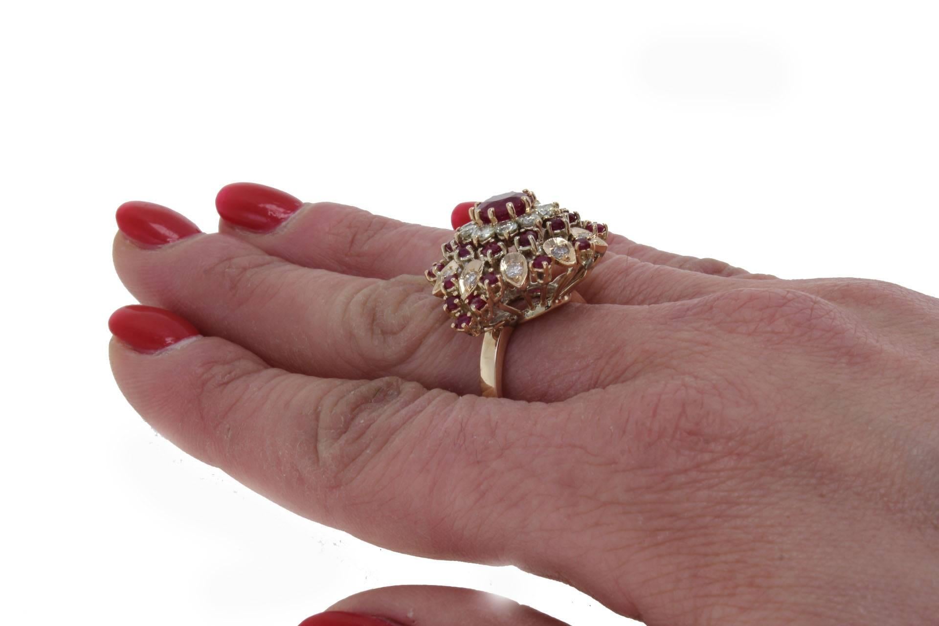 Diamond Ruby Gold Ring In Good Condition In Marcianise, Marcianise (CE)