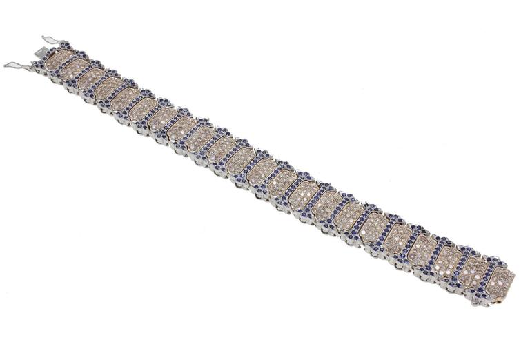 Retro Blue Sapphires Diamonds Gold Bracelet In Good Condition For Sale In Marcianise, Marcianise (CE)