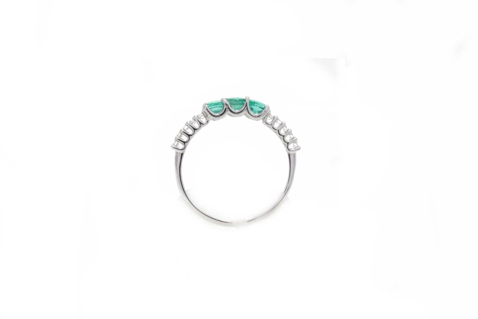Modern Luise Diamonds Emeralds Gold Ring