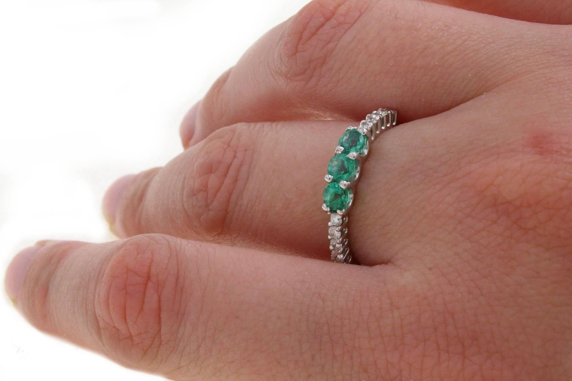 Women's Luise Diamonds Emeralds Gold Ring