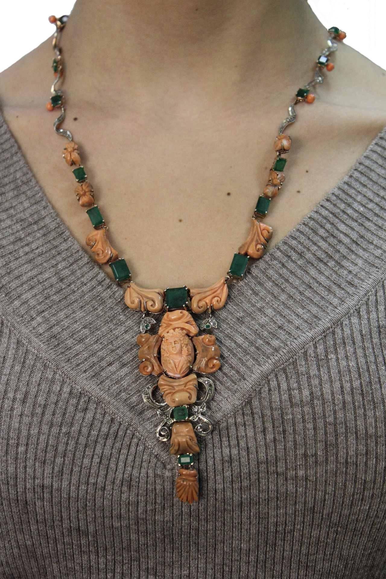 Diamonds, Emeralds, Engraved Orange Corals, Rose Gold/Silver Link Retrò Necklace In Good Condition For Sale In Marcianise, Marcianise (CE)