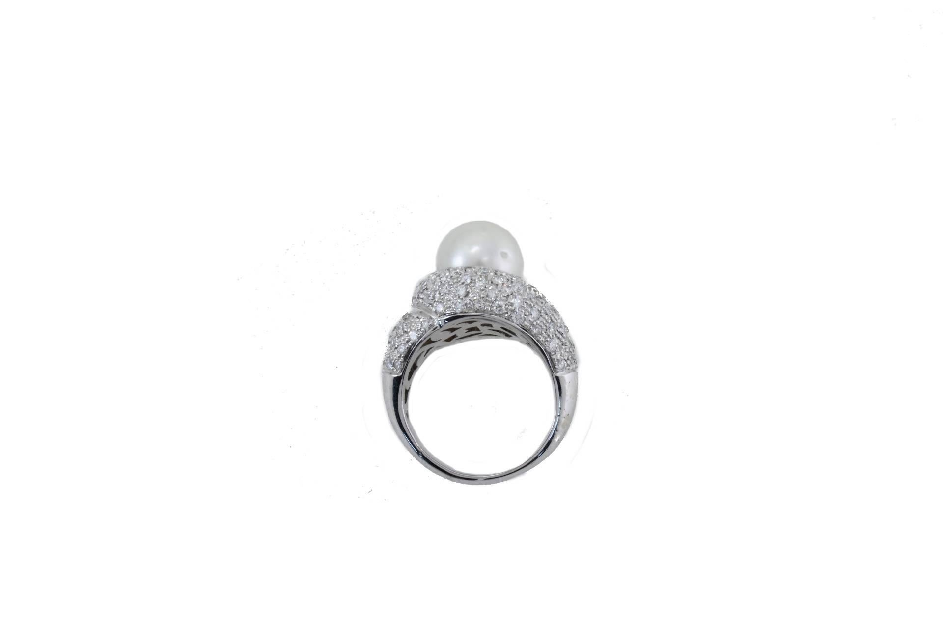 Women's CT 2, 41 Diamonds, Australian South Sea Pearl Gold Cluster Ring For Sale