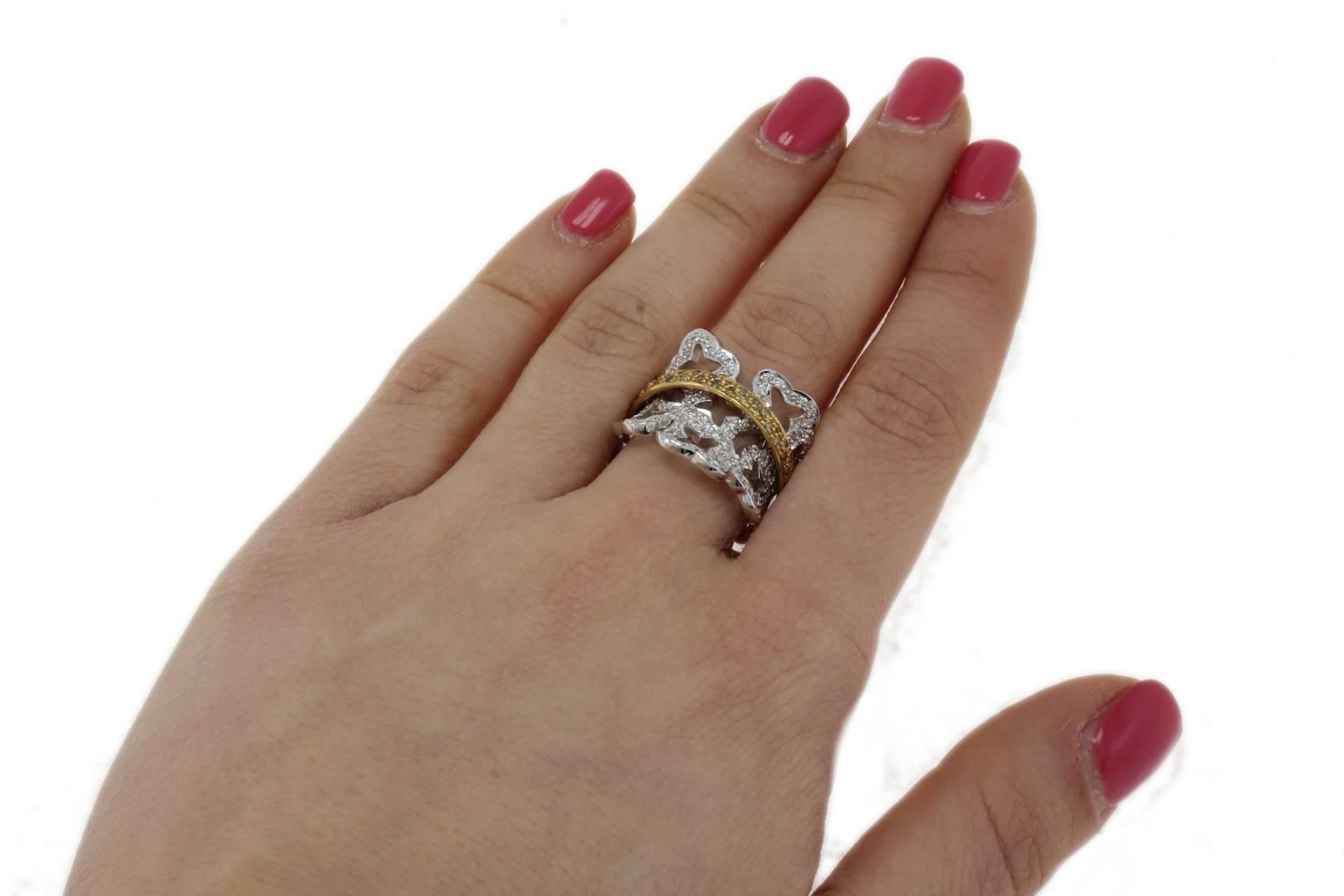 White and Fancy Diamonds Cocktail 18 kt Gold Ring In Good Condition For Sale In Marcianise, Marcianise (CE)