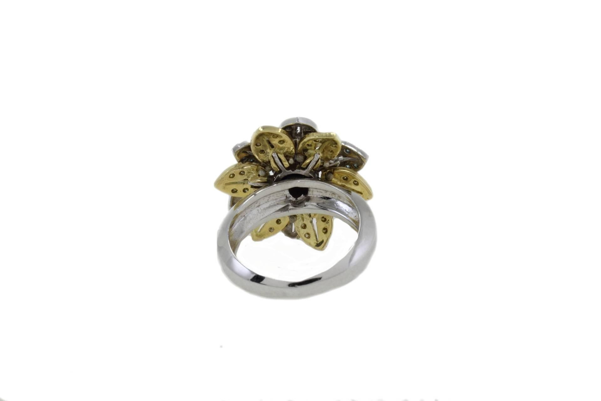 Brilliant Cut  White Blue Yellow Diamonds Cluster 18 kt Gold  Ring For Sale