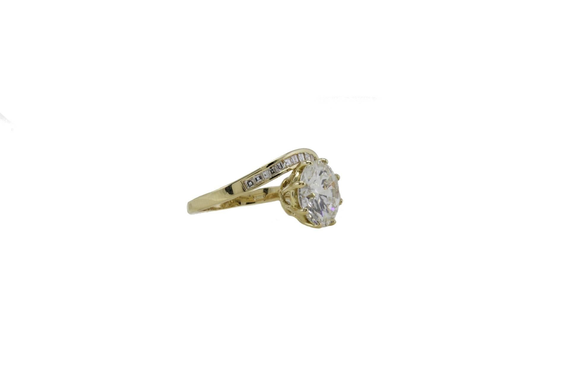 Yellow gold ring mounted with baguette diamonds and diamond in the center.
Baguette 1.30 kt
Central Diamonds 3.89 kt
Tot.Weight 5.80 gr


For any enquires, please contact the seller through the message center.