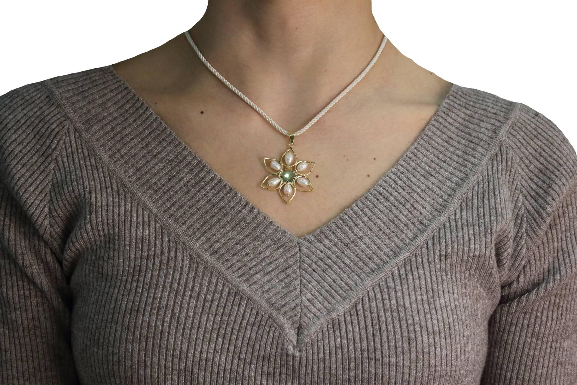 Retro Luise Pearl Yellow Gold Flower Pendant For Sale