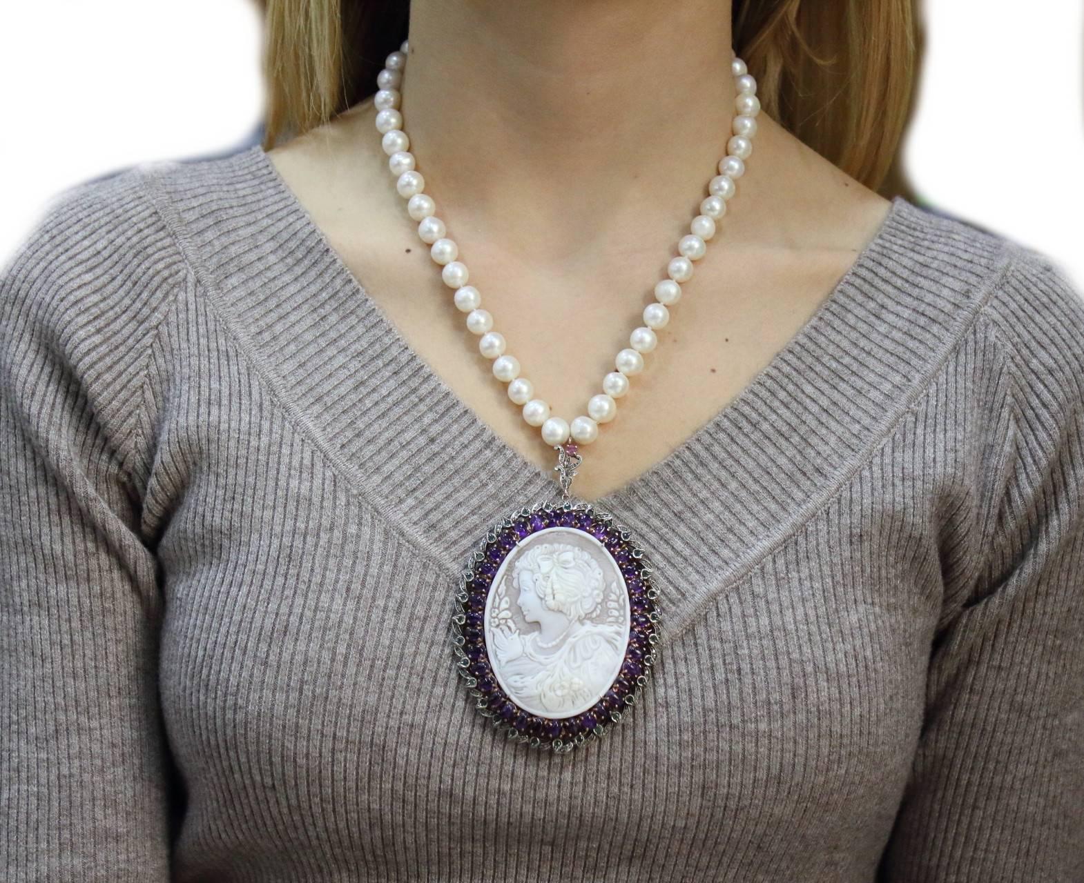 Luise Cameo Pearl Necklace In Good Condition In Marcianise, Marcianise (CE)