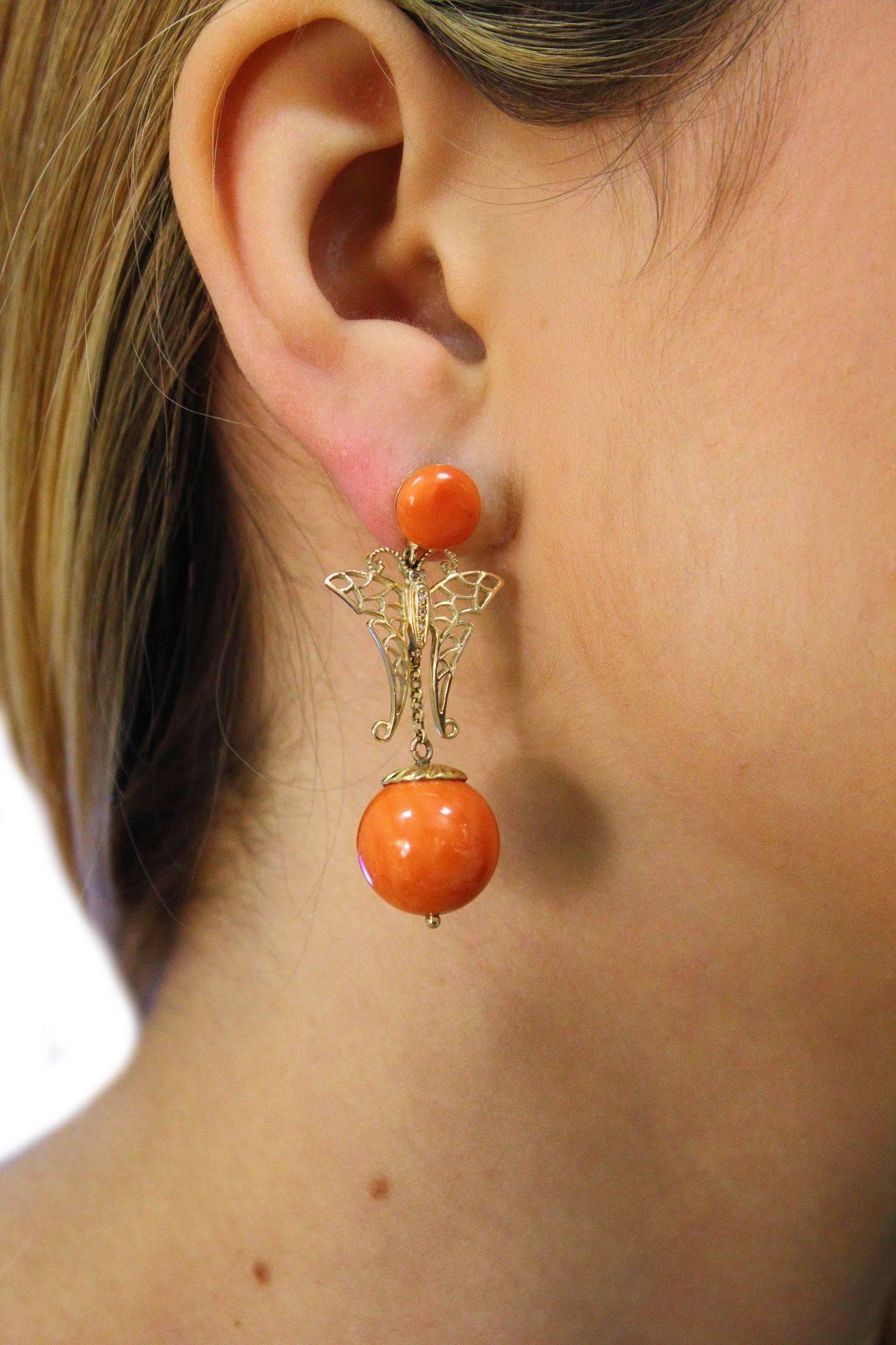 Retro Orange Coral Spheres, Diamonds, Butterfly Shape in Yellow Gold, Drop Earrings For Sale