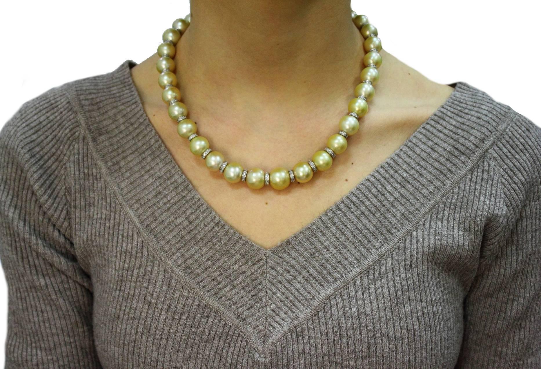 Women's Australian Pearl Diamond 18 kt Gold Necklace For Sale