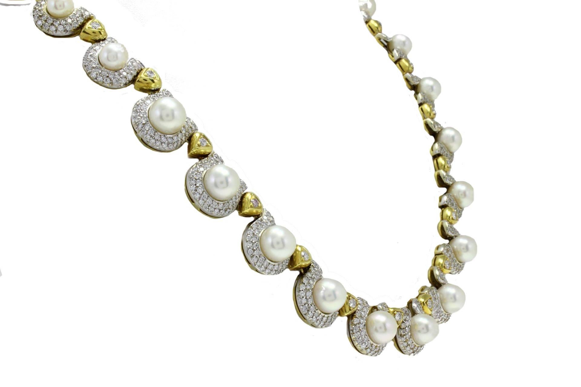 Retro  Pearl 11, 50 ct Diamond 18 kt Gold Necklace For Sale