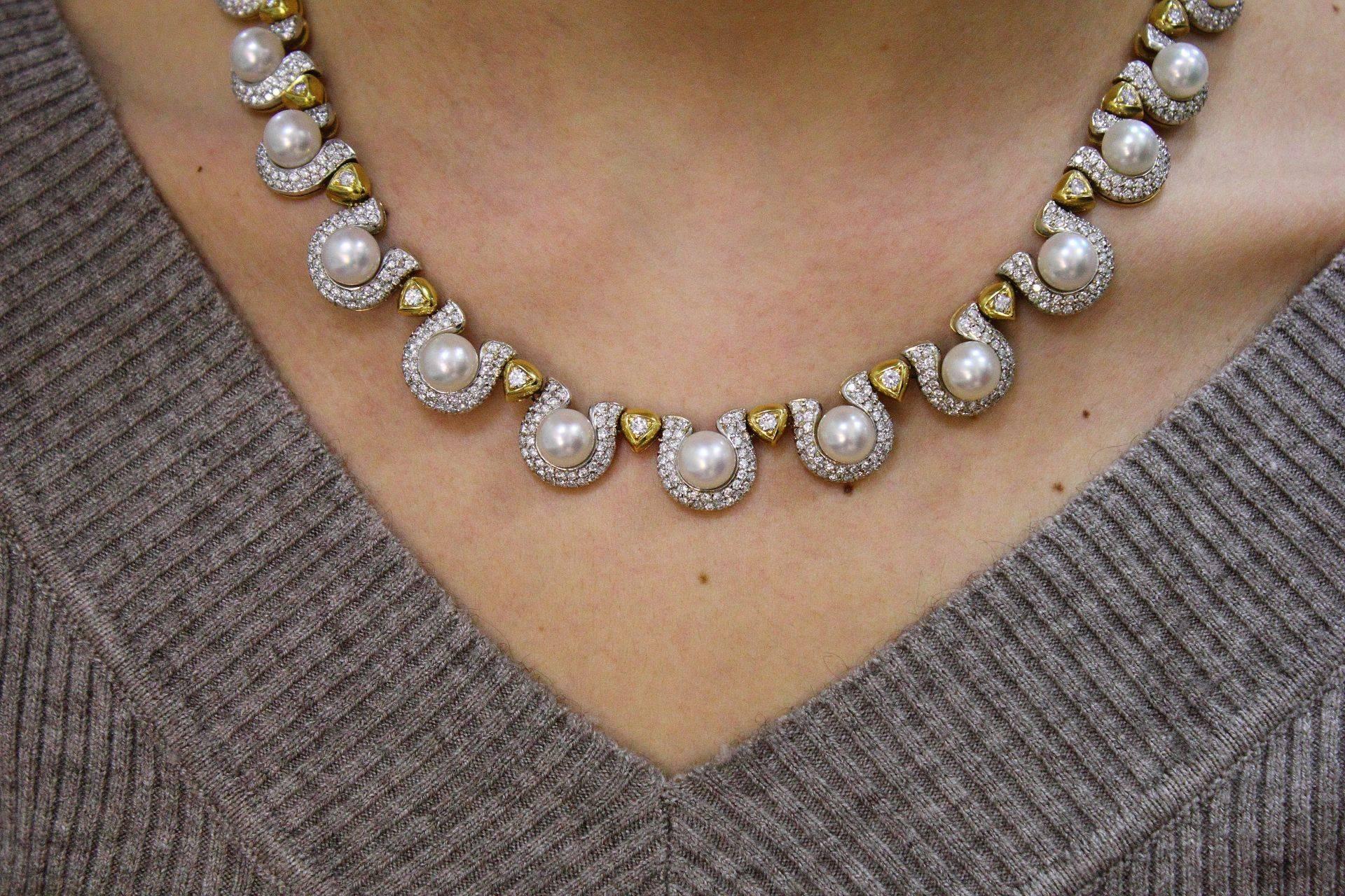 Brilliant Cut  Pearl 11, 50 ct Diamond 18 kt Gold Necklace For Sale