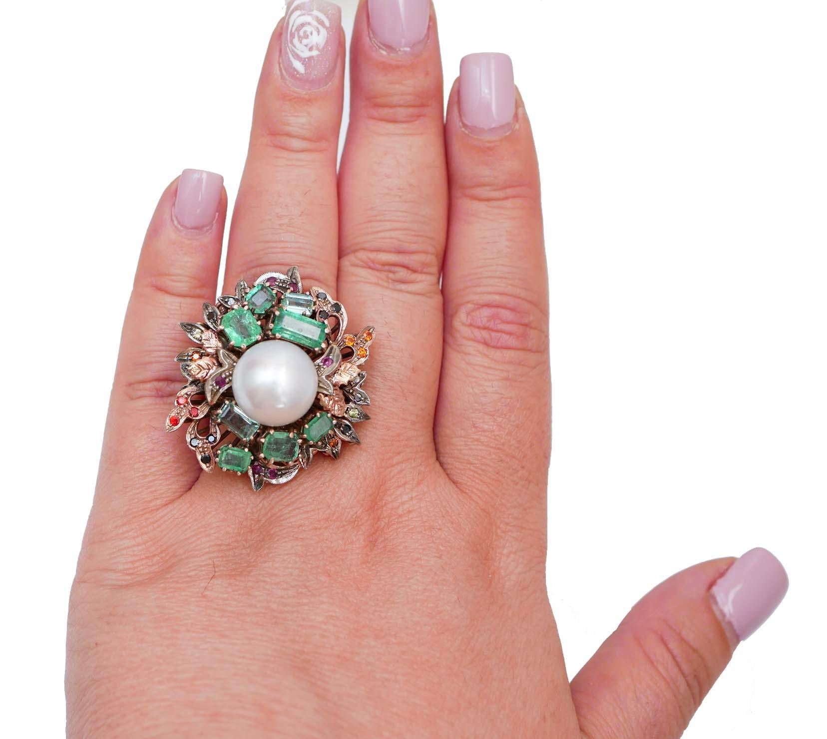 Taglio misto Perle, Diamanti, Smeraldi, Zaffiri, Rubini, Pietre, Anello in oro rosa e argento in vendita
