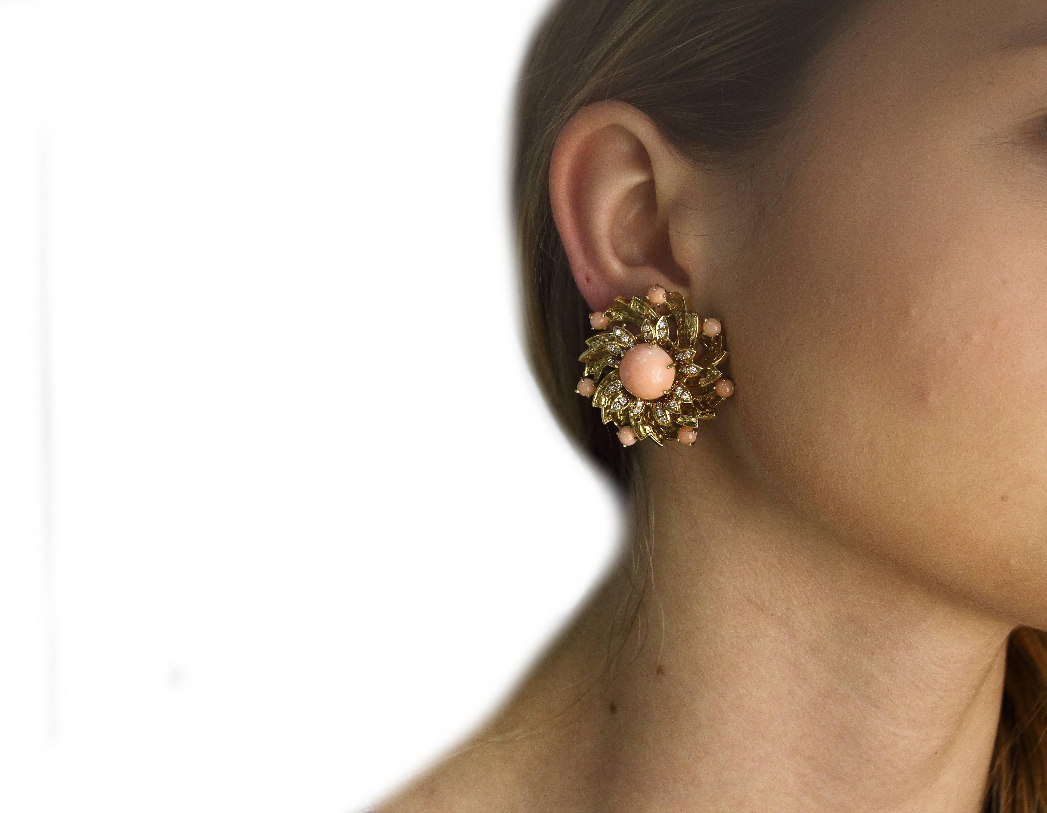 Retro  Gold Diamond Coral Clip-On Earrings