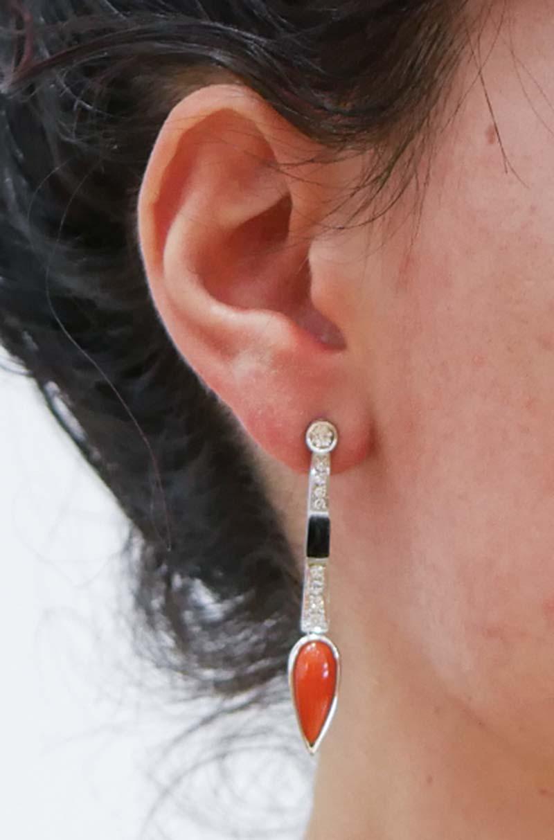 Corallo, onice, diamanti, platino Orecchini. In condizioni buone in vendita a Marcianise, Marcianise (CE)