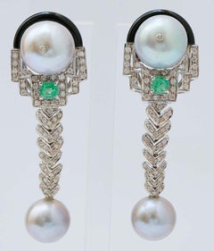 Pendientes Colgantes de Oro Blanco de 14 Kilates, Diamantes, Esmeraldas, Perlas Grises, Ónix