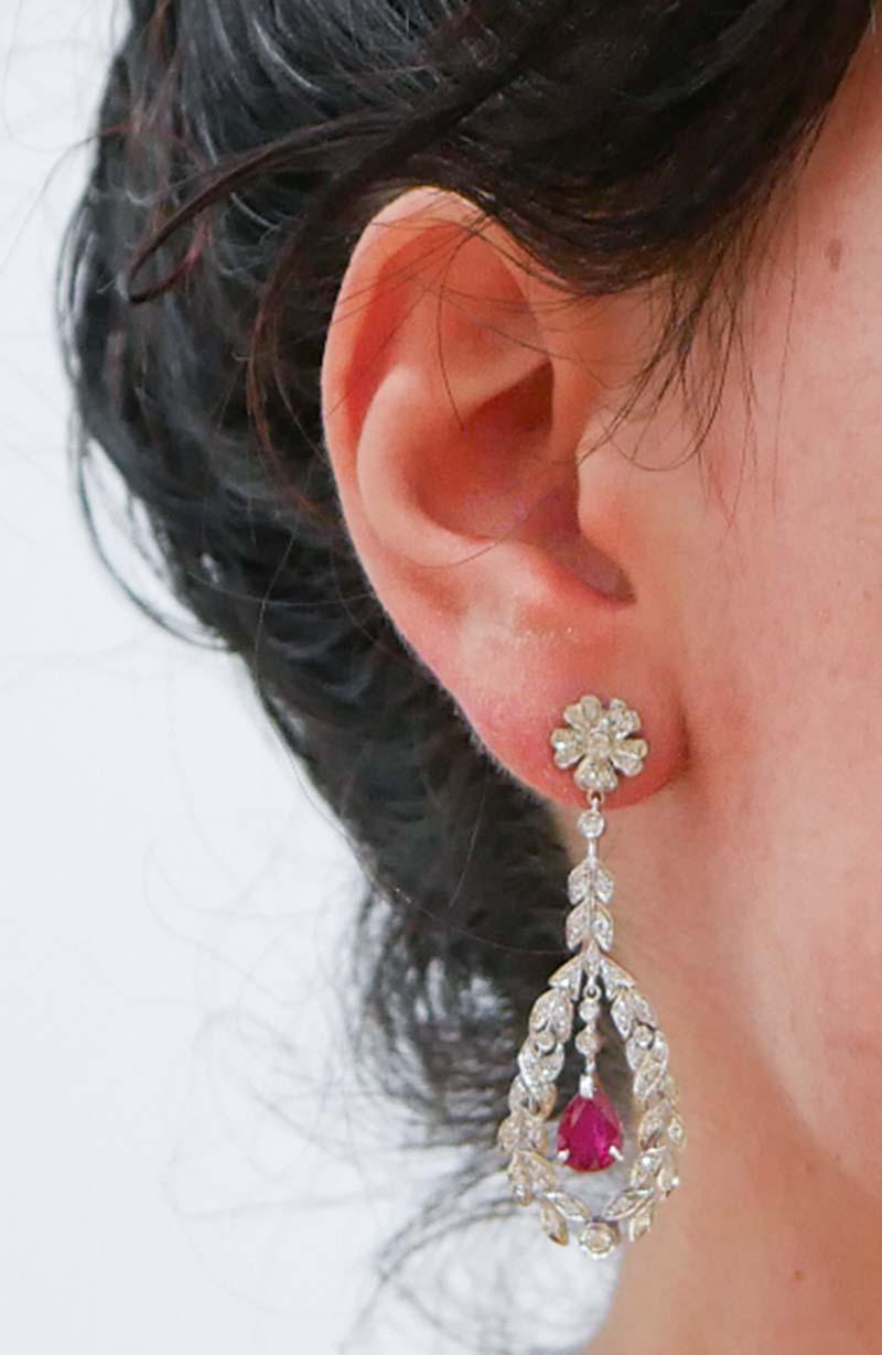 Rubini, diamanti, platino Orecchini. In condizioni buone in vendita a Marcianise, Marcianise (CE)