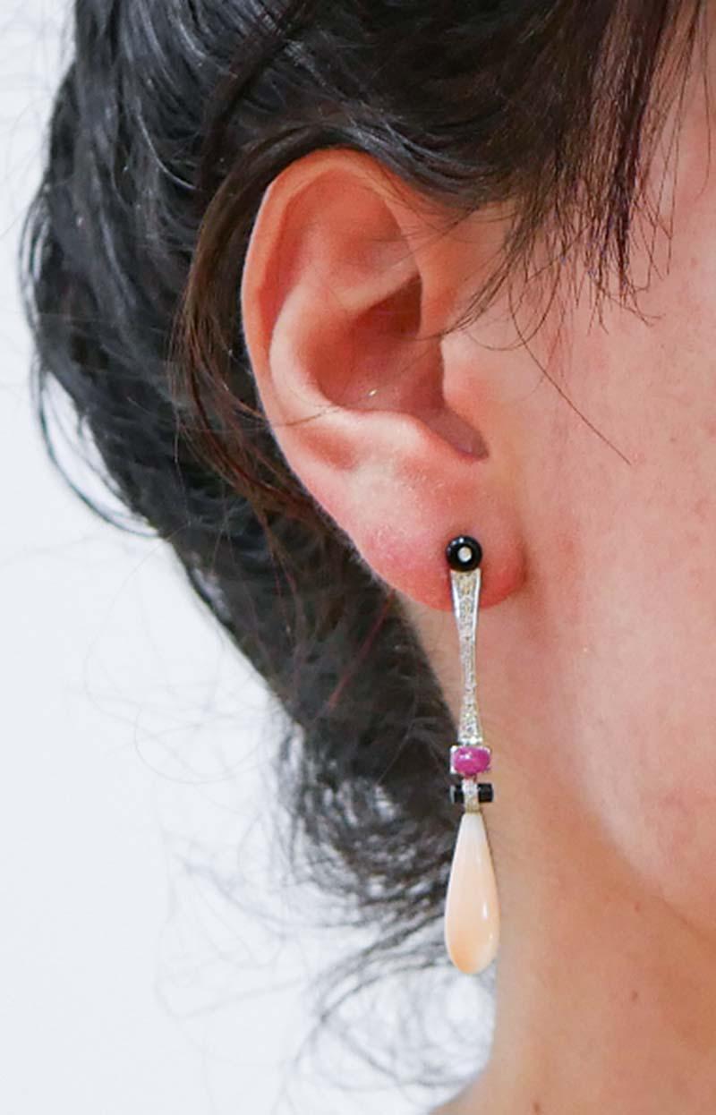Corail, rubis, onyx, diamants, platine Boucles d'oreilles. Neuf - En vente à Marcianise, Marcianise (CE)