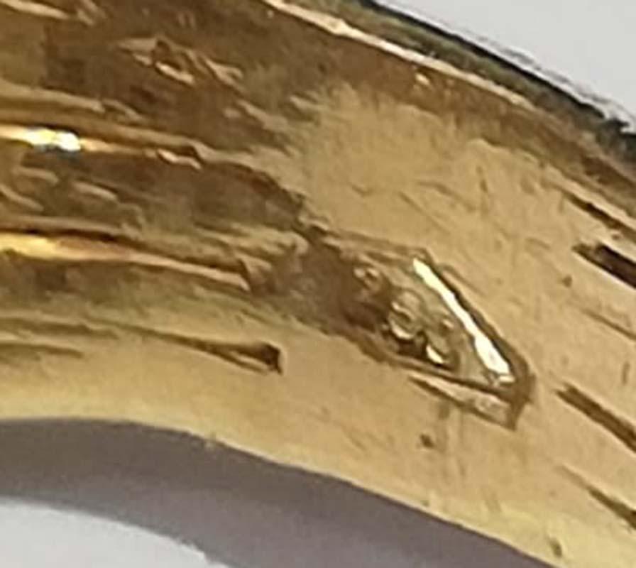 Donna Smeraldi, diamanti, anello in oro giallo e oro bianco 18 carati. in vendita