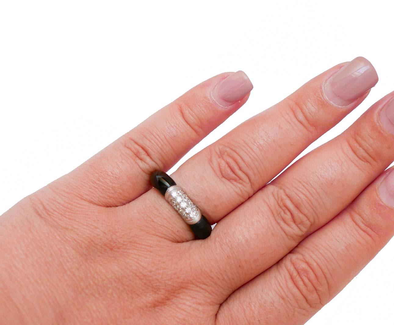 Onyx, Diamanten, 18 Karat Weißgold Ring. im Zustand „Gut“ im Angebot in Marcianise, Marcianise (CE)
