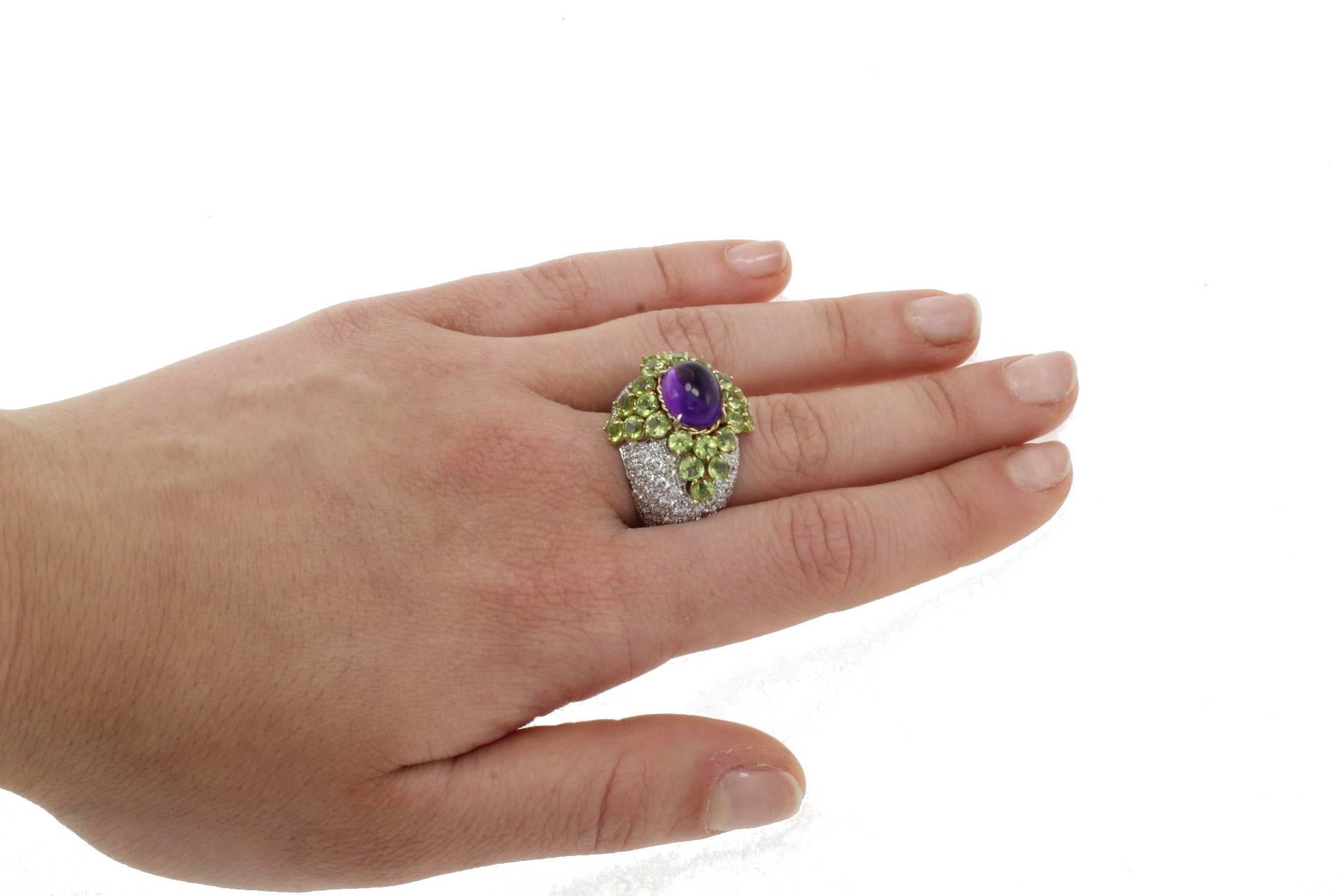 Brilliant Cut ct 9, 03 Peridot Amethyst and ct 4, 29 Diamond Gold Cocktail Ring For Sale