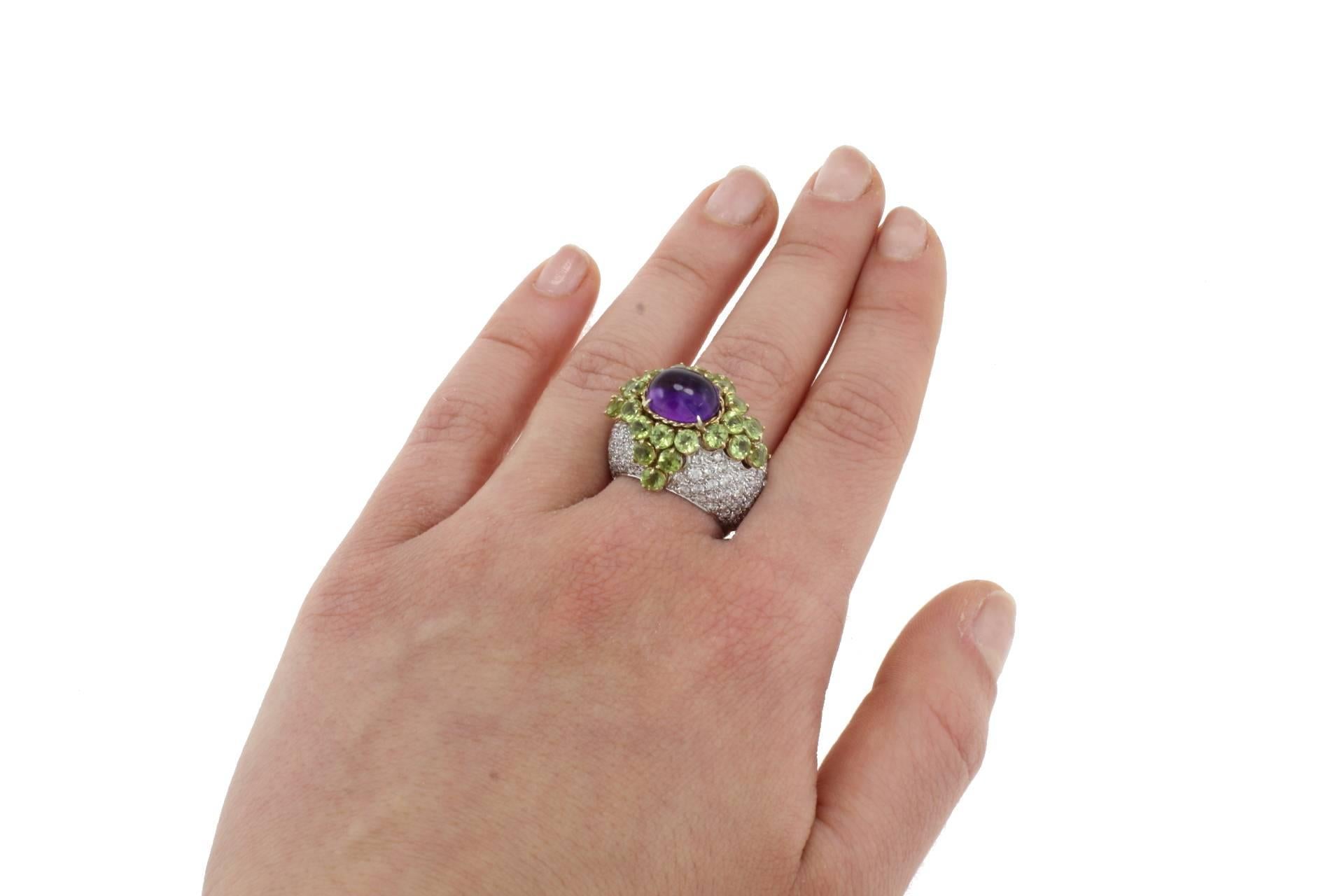 ct 9, 03 Peridot Amethyst and ct 4, 29 Diamond Gold Cocktail Ring In Good Condition For Sale In Marcianise, Marcianise (CE)