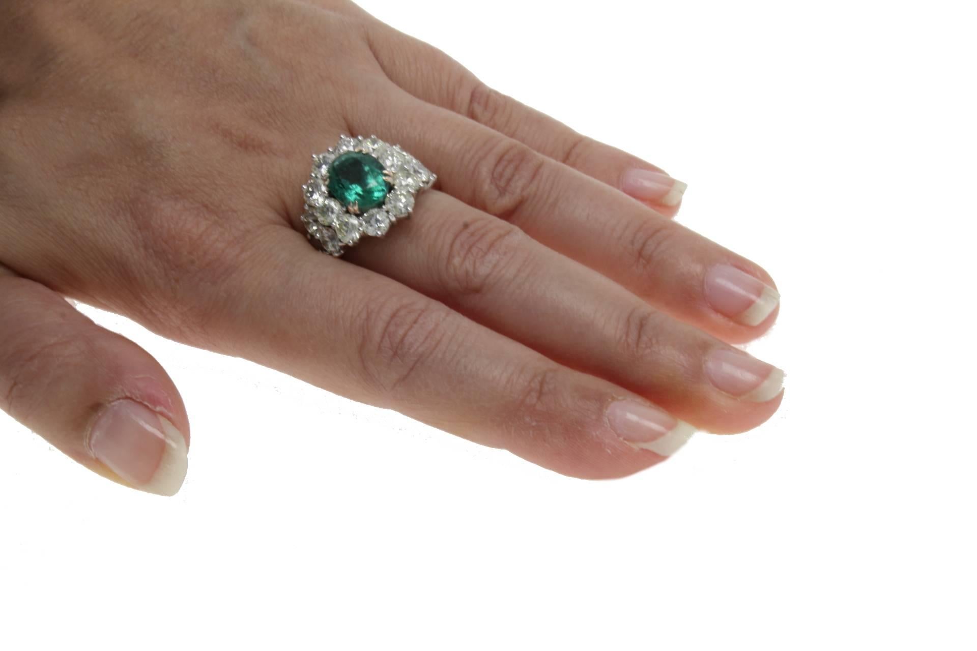 Brilliant Cut ct 3, 90 Emerald and ct 5, 35 Diamond Gold Ring For Sale