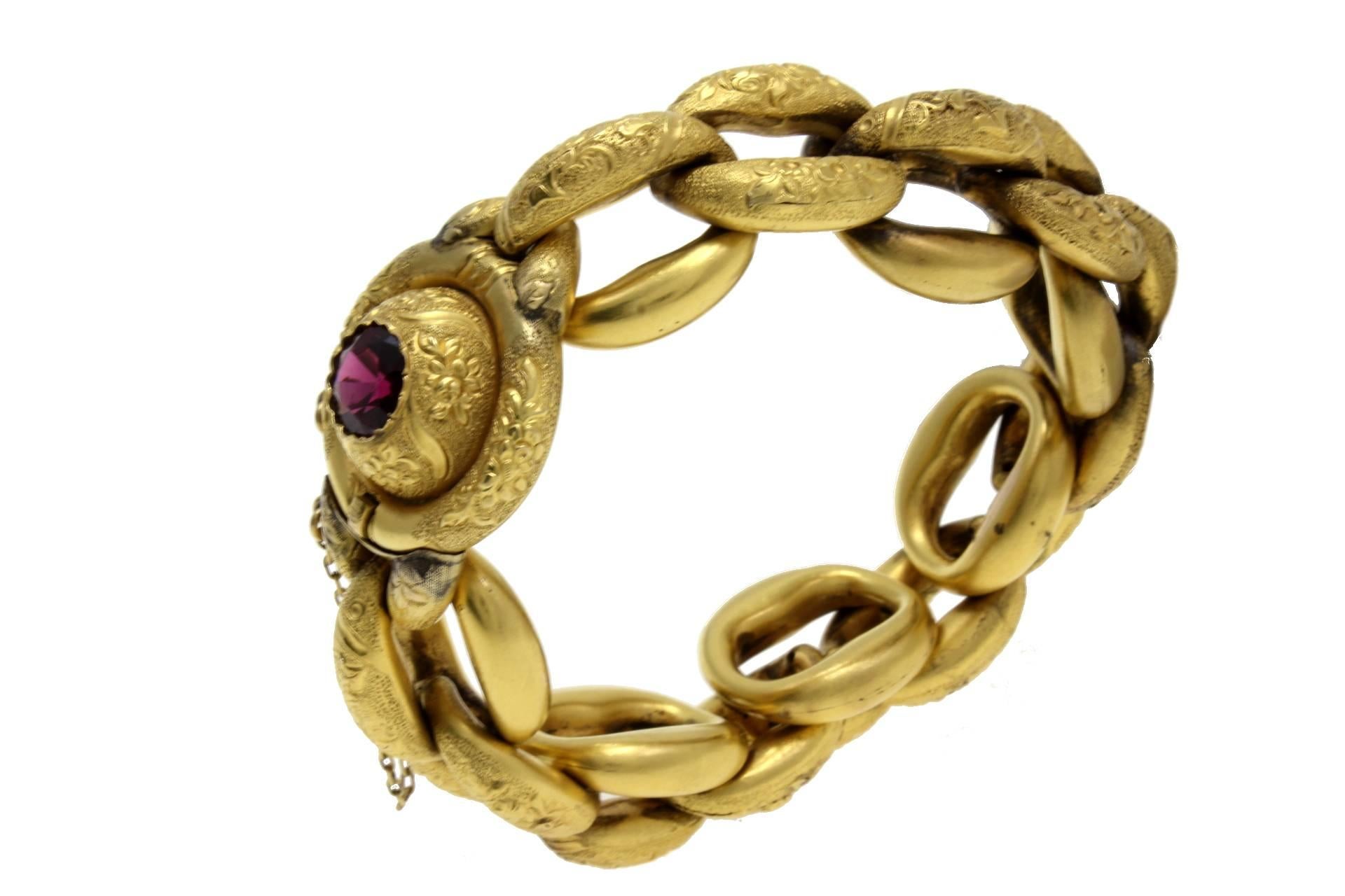 Round Cut 18 kt Gold Garnet Chain Bracelet