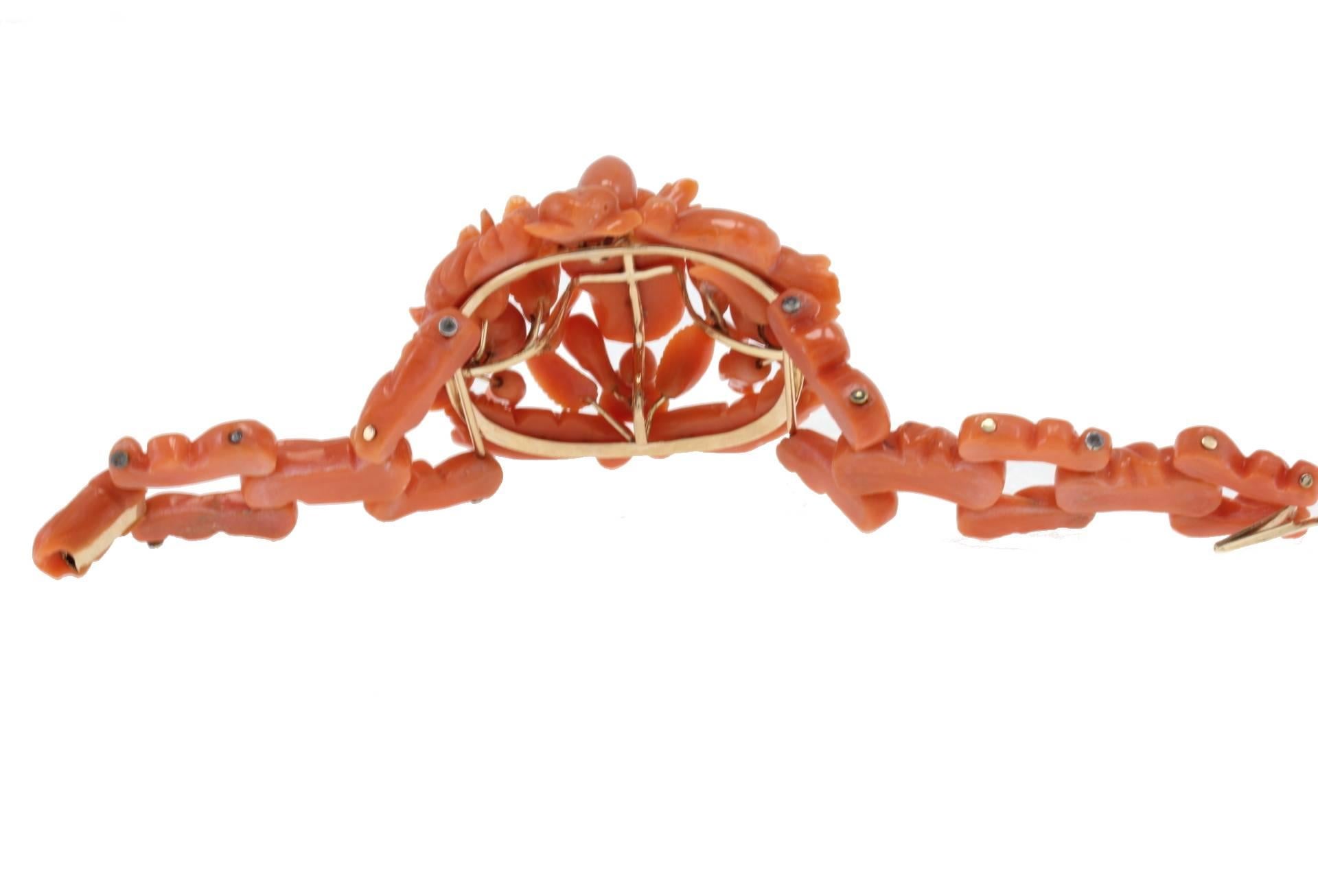 Engraved Red Corals and Gold Cuff Retrò Bracelet 1