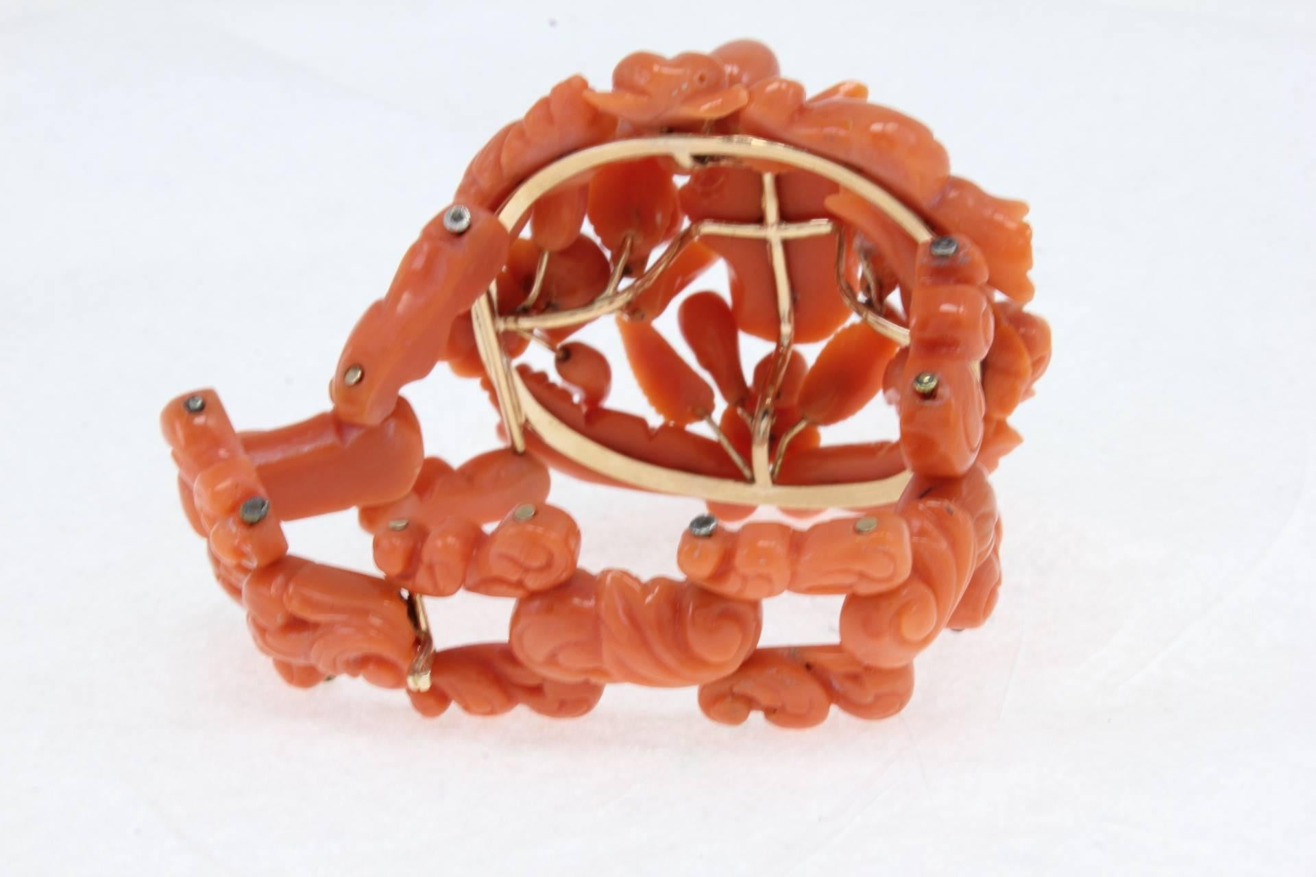 Engraved Red Corals and Gold Cuff Retrò Bracelet 2