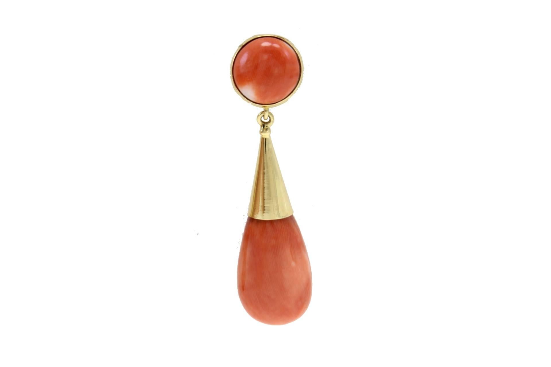 Elegant coral earrings in 18kt yellow gold.
coral 17.0gr
tot weight 23.8gr 
r.f.  huao

For any enquires, please contact the seller through the message center.