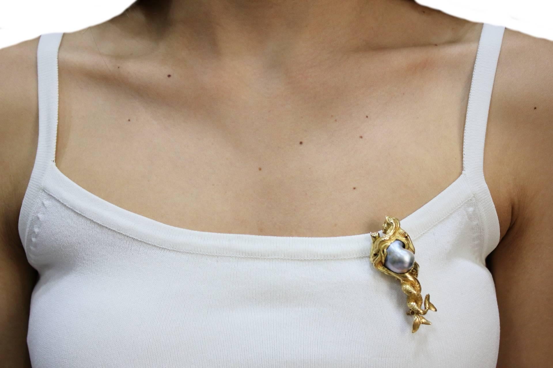 Brilliant Cut  Gold Baroque Pearl Brooch/Pendant For Sale