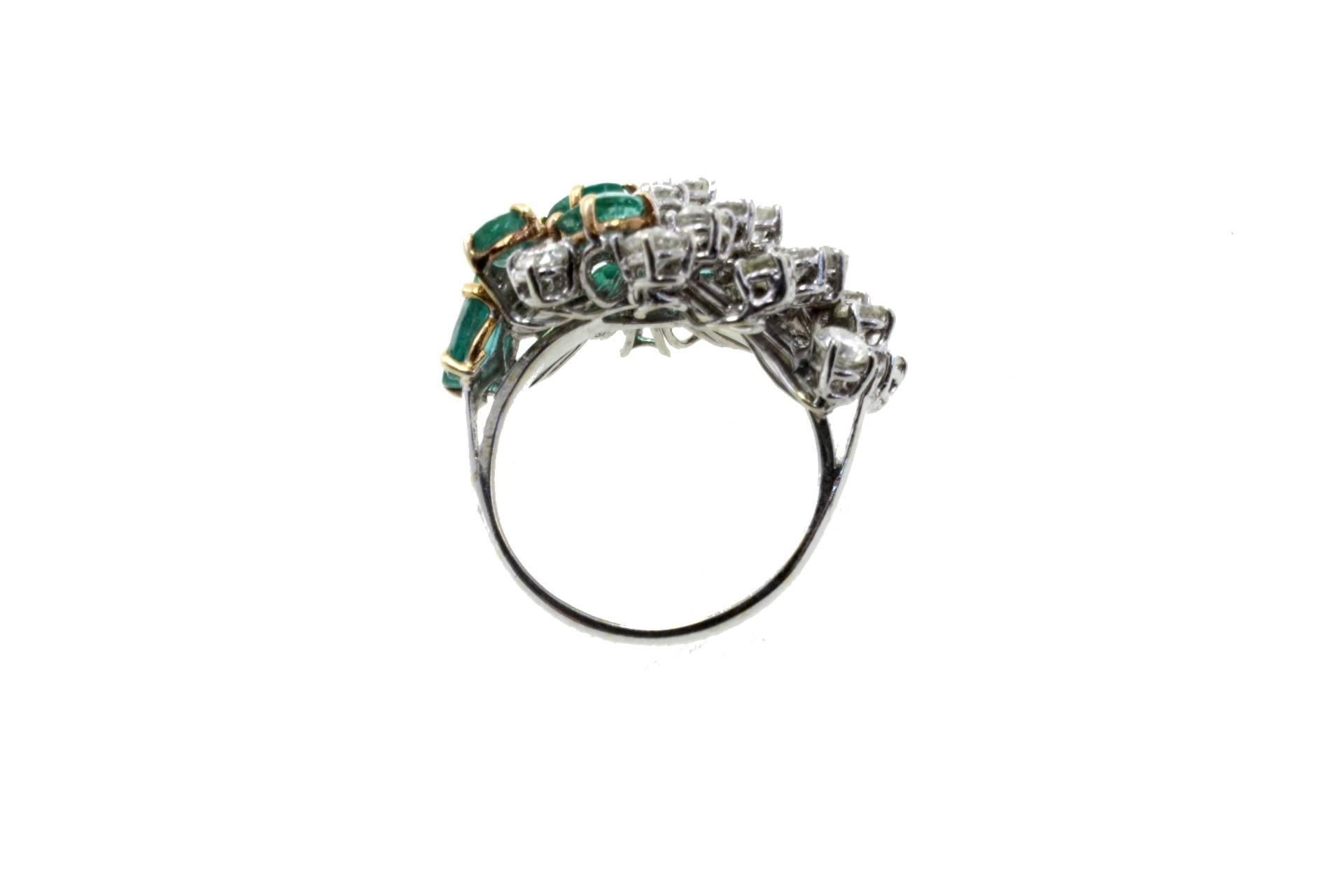 Retro Emerald Diamond Gold Ring