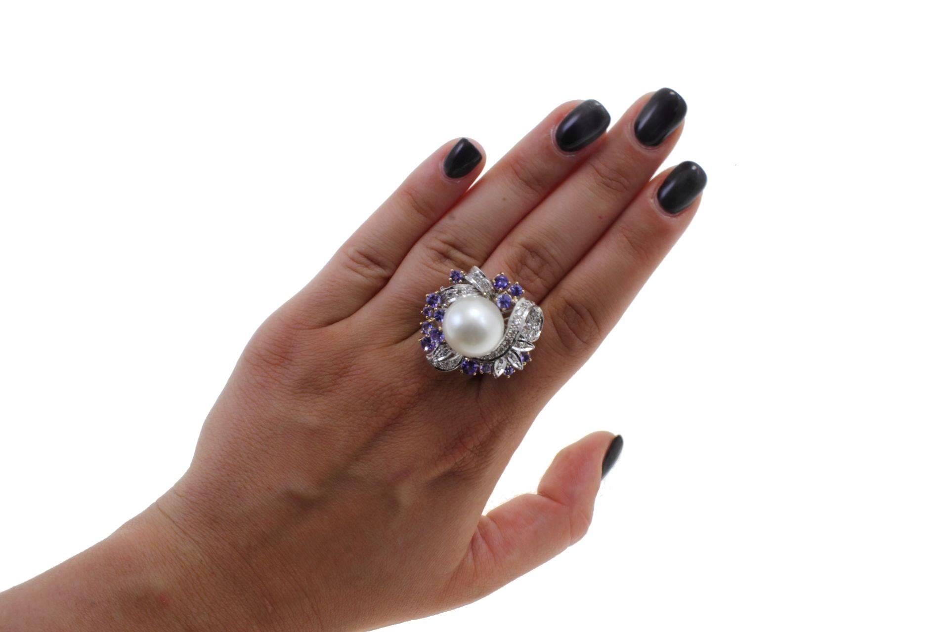 Mixed Cut 0.75 ct Diamonds 2.53 ct Tanzanites, 4 g Pearl White and Rose Gold Cocktail Ring