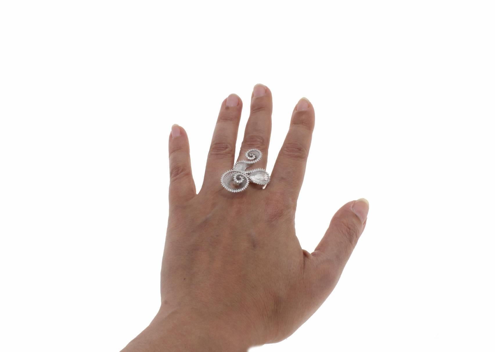 Bague mode en or blanc 18 carats avec diamants Bon état - En vente à Marcianise, Marcianise (CE)