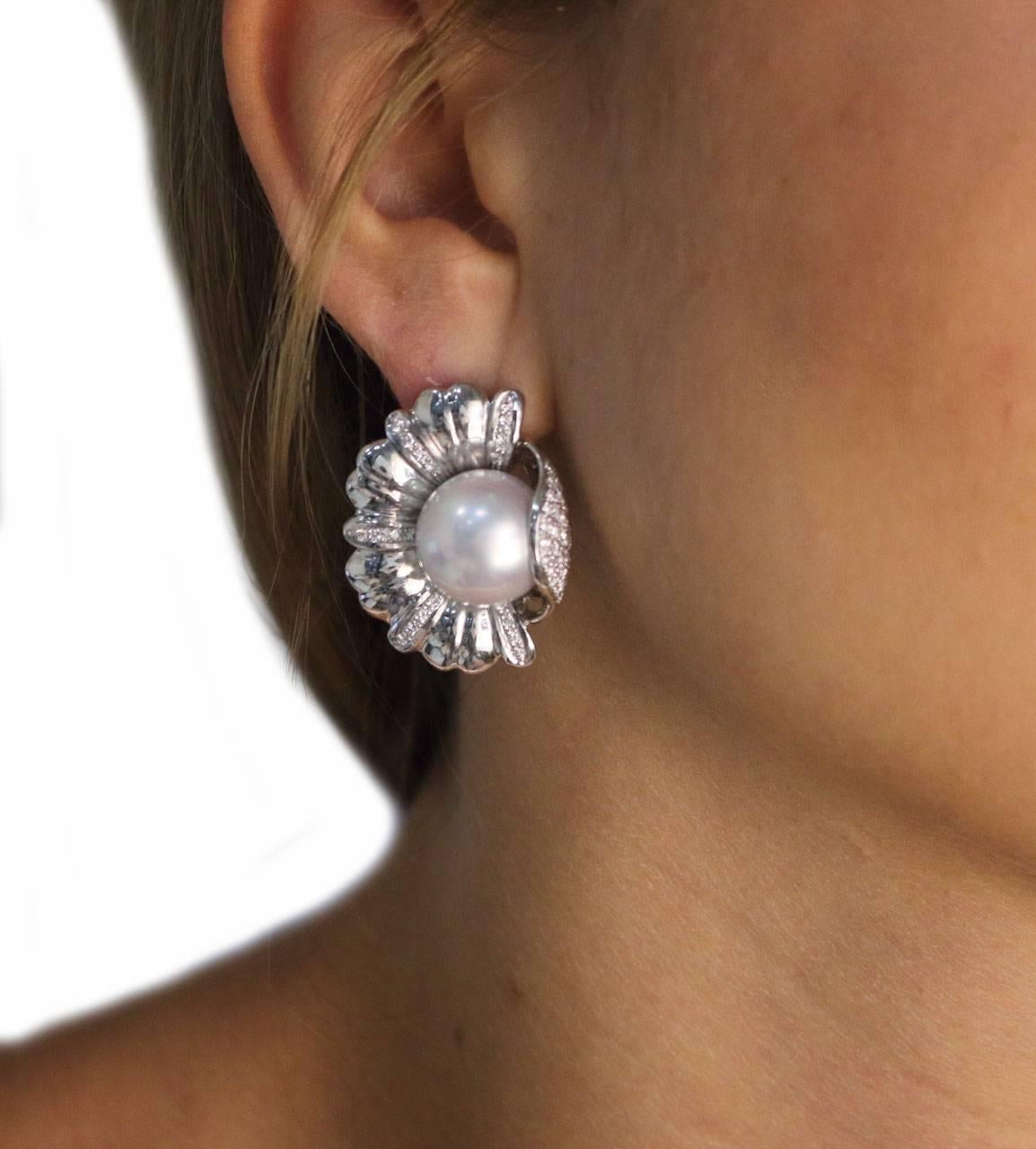  Platinum Diamond Australian Pearl Earrings In Good Condition In Marcianise, Marcianise (CE)