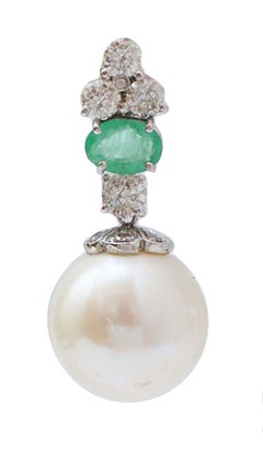 15 Mm Pearls, Emeralds, Diamonds, Platinum Earrings.