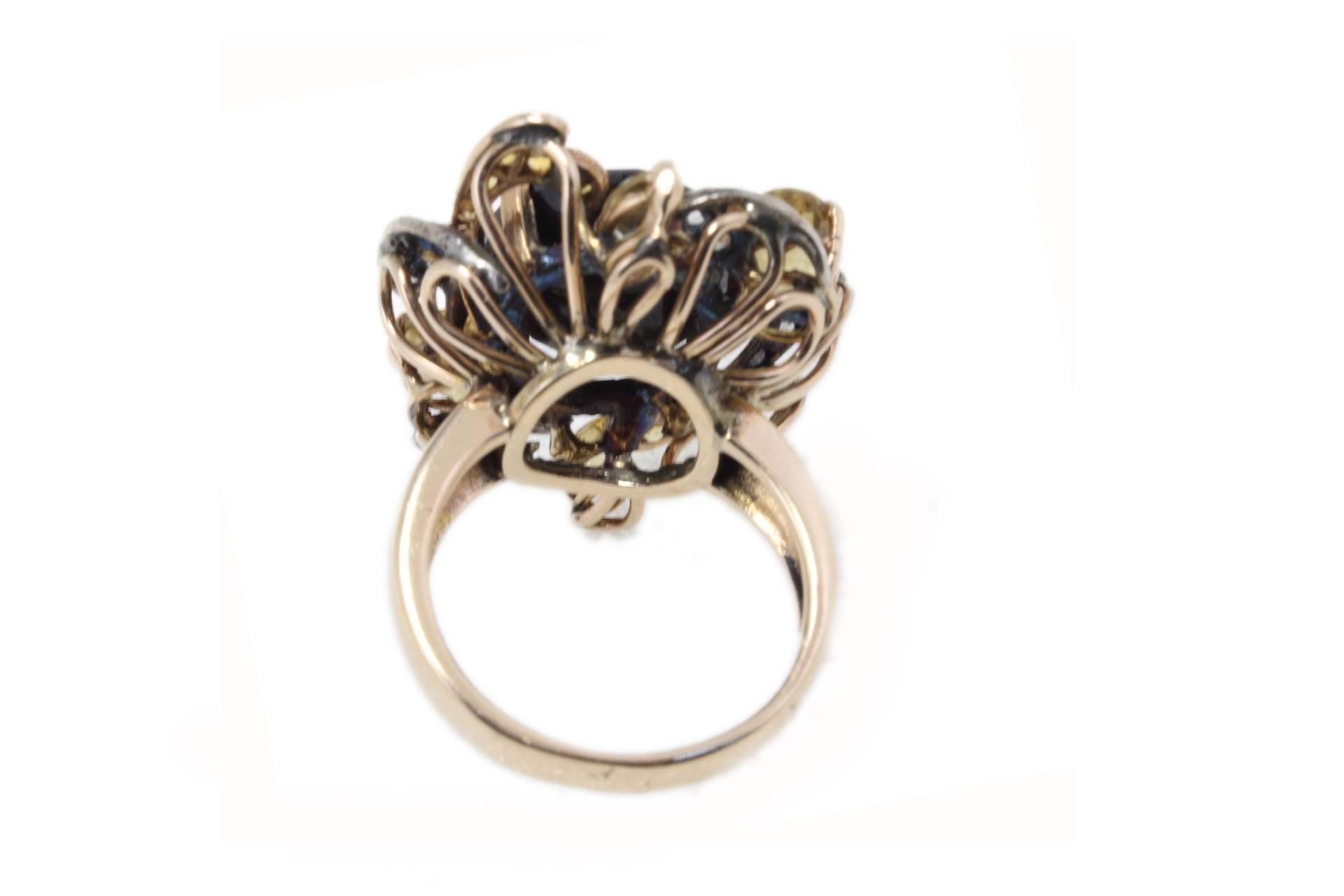 Ring aus Roségold und Silber mit Diamanten, australischem blauem Saphir, gelben Saphiren und gelben Saphiren (Retro) im Angebot